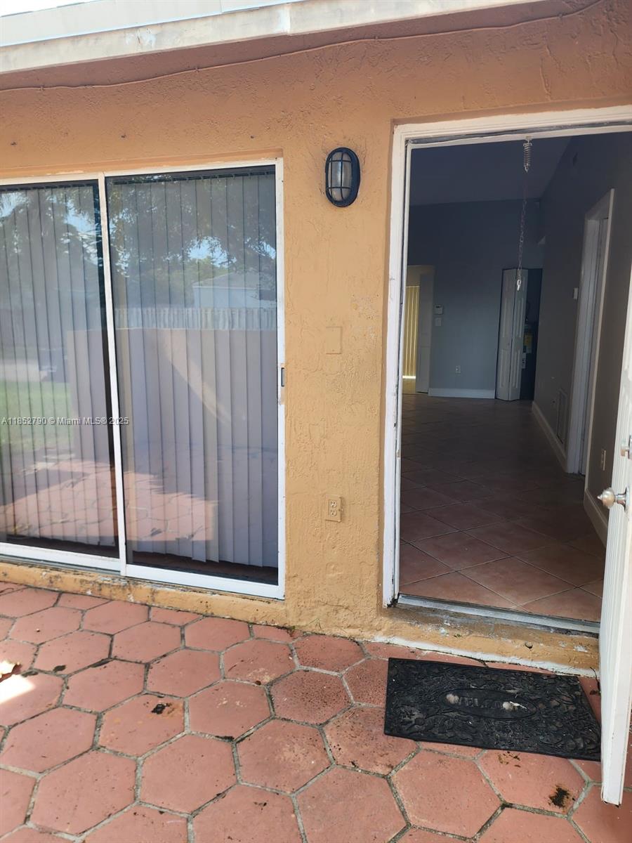 10521 SW 207th St #House Cutler Bay, FL 33189