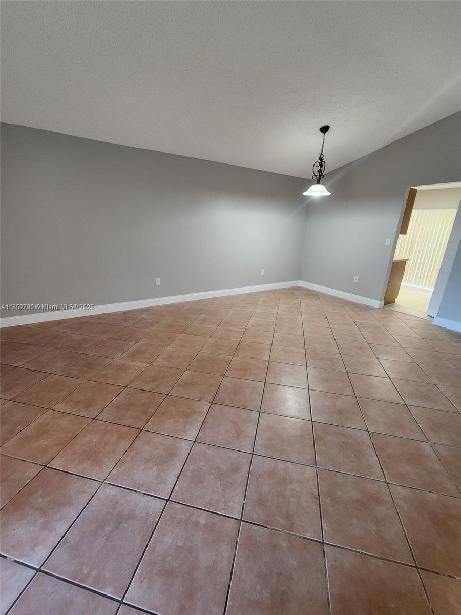 10521 SW 207th St #House Cutler Bay, FL 33189