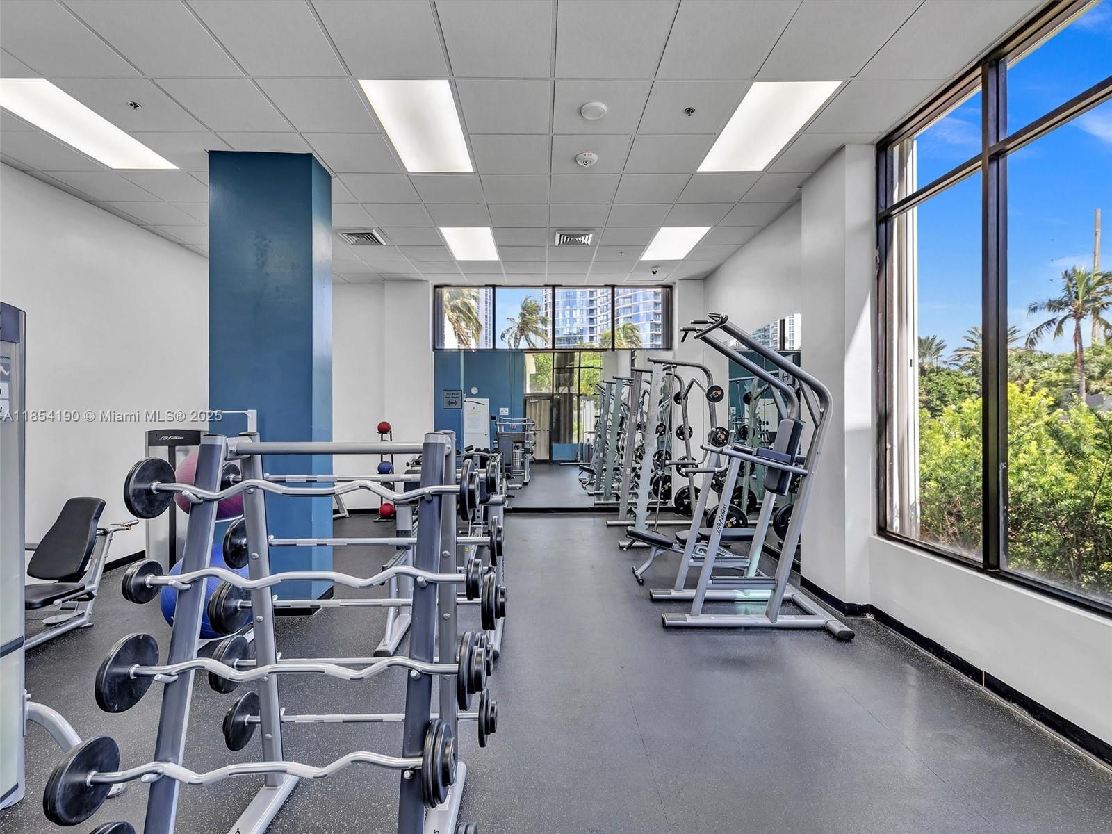 image Arlen House East Condo21