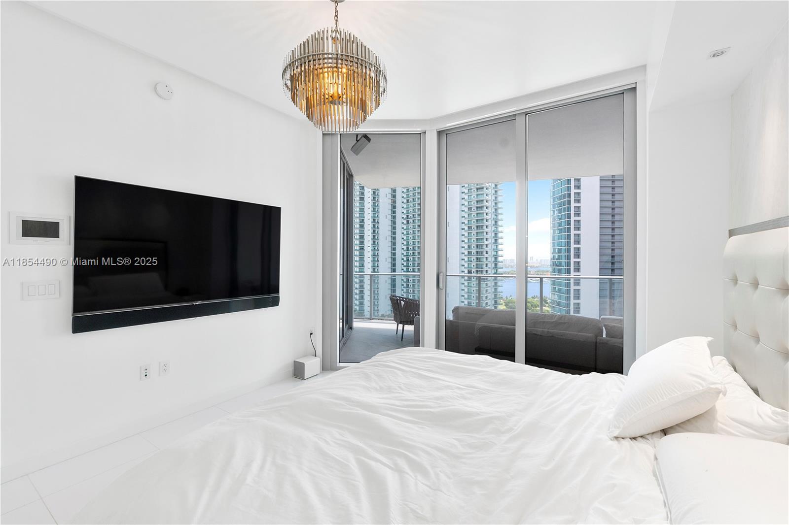 image Paramount Miami19