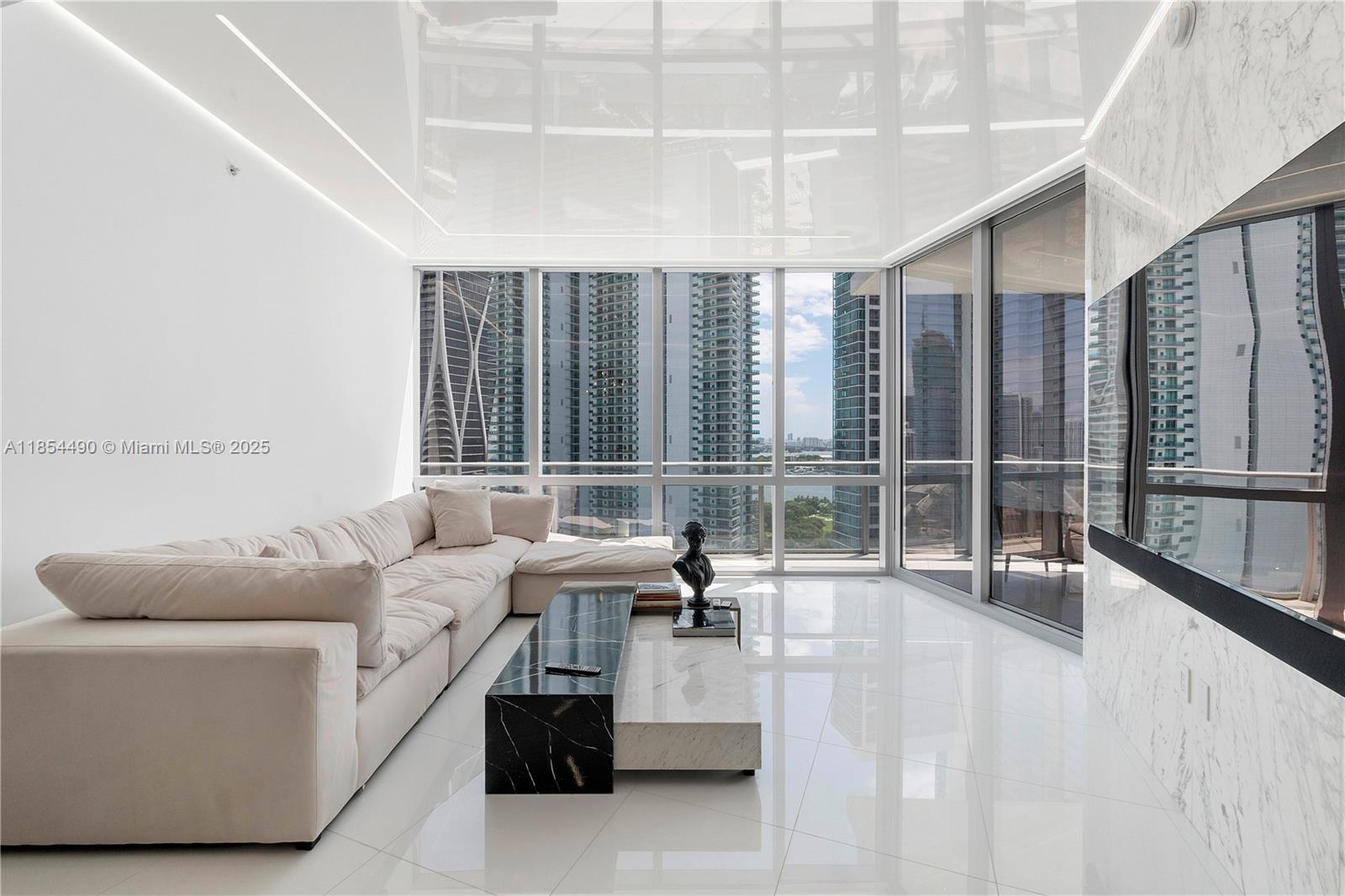 image Paramount Miami4