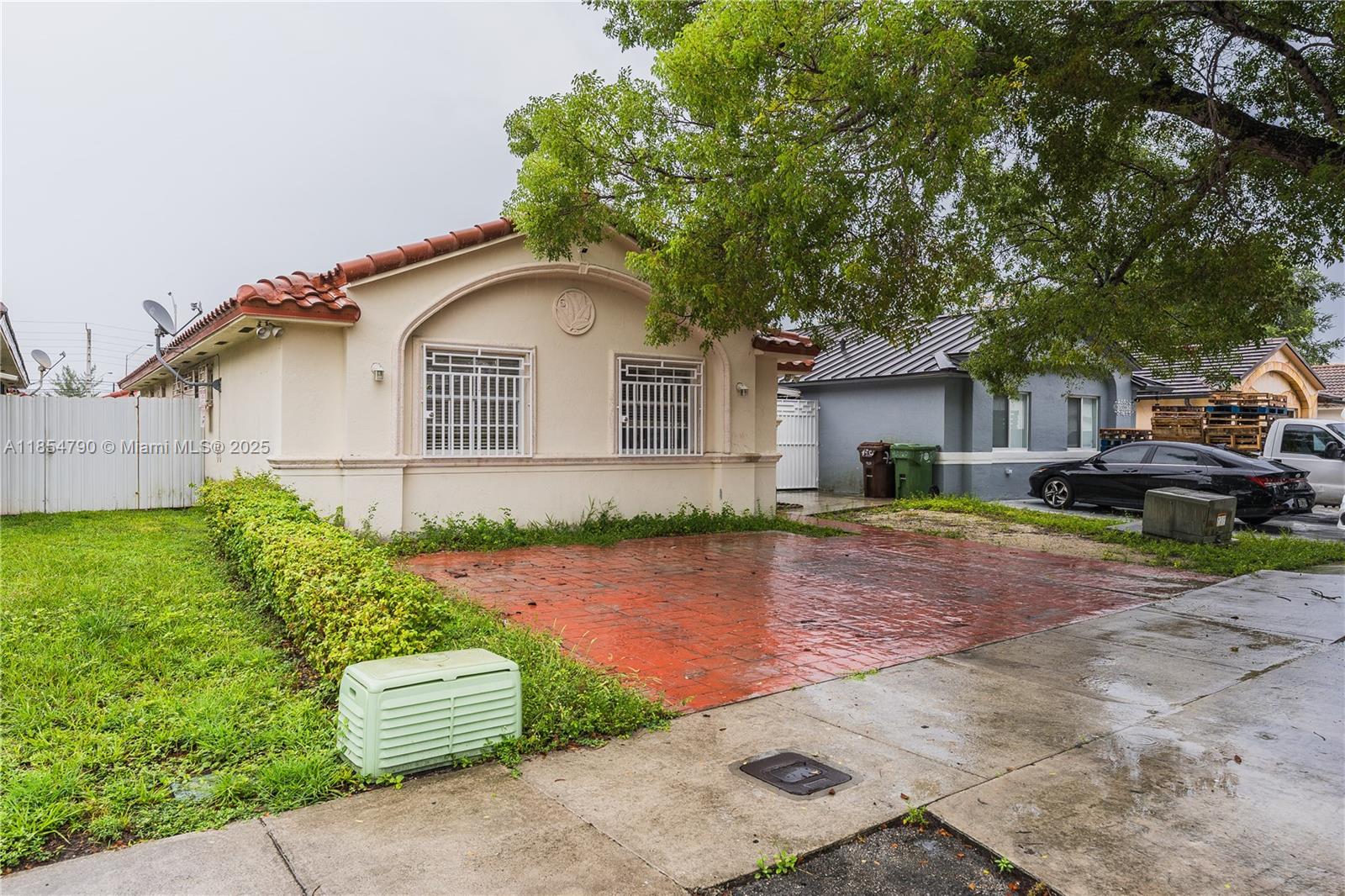 7553 W 4th Ct