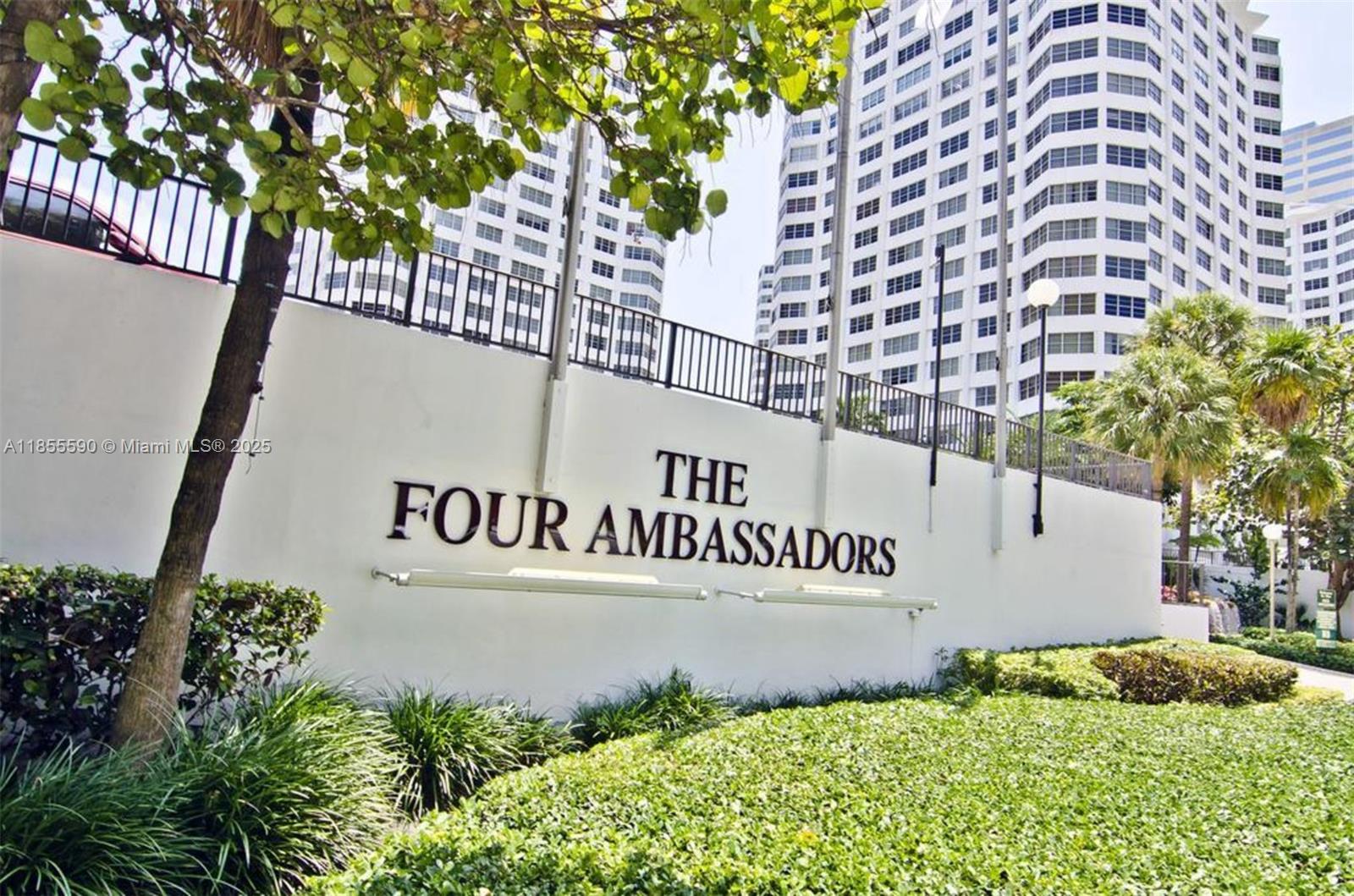 999 Brickell Bay Dr #604