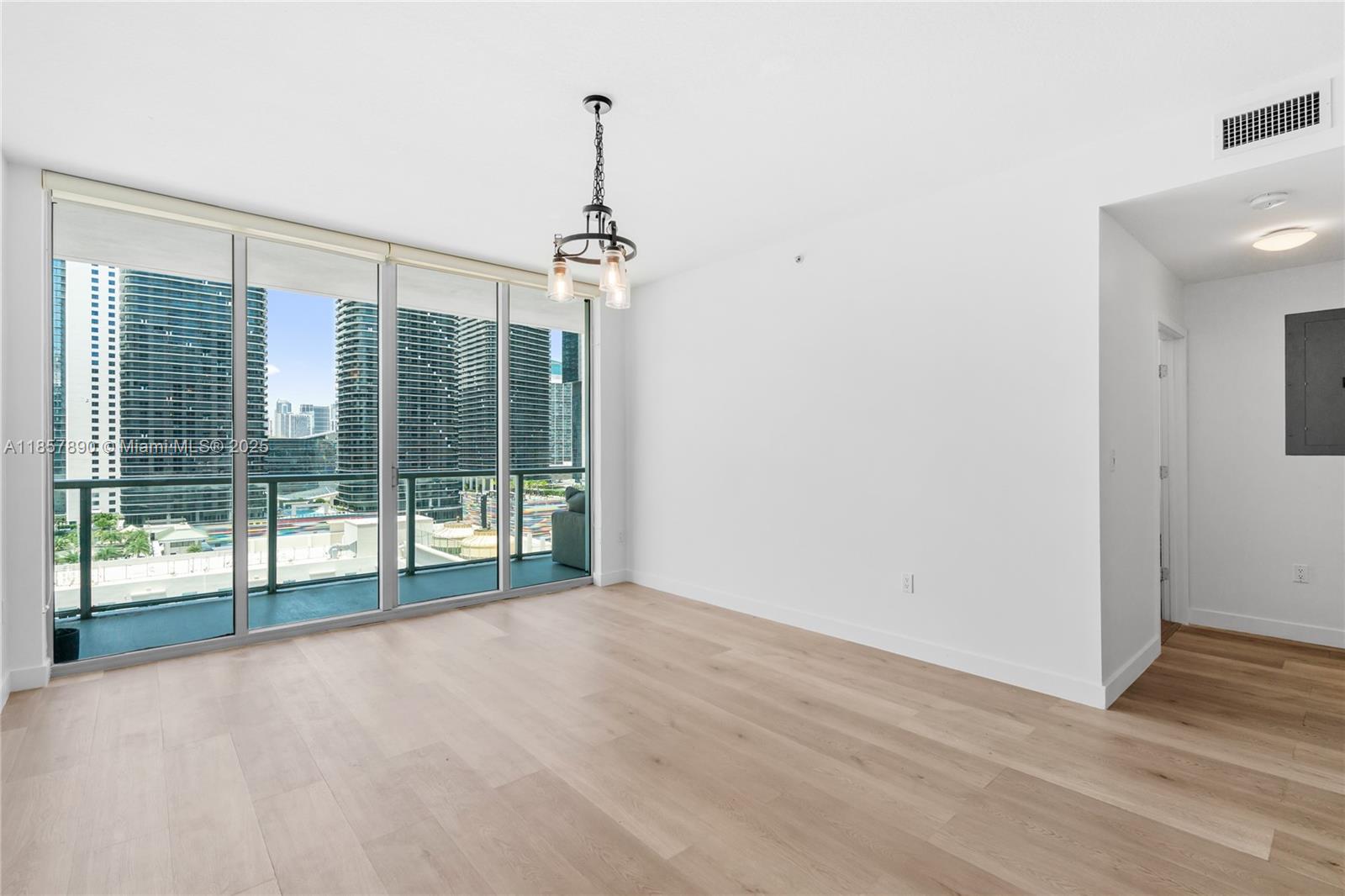 image Axis On Brickell11