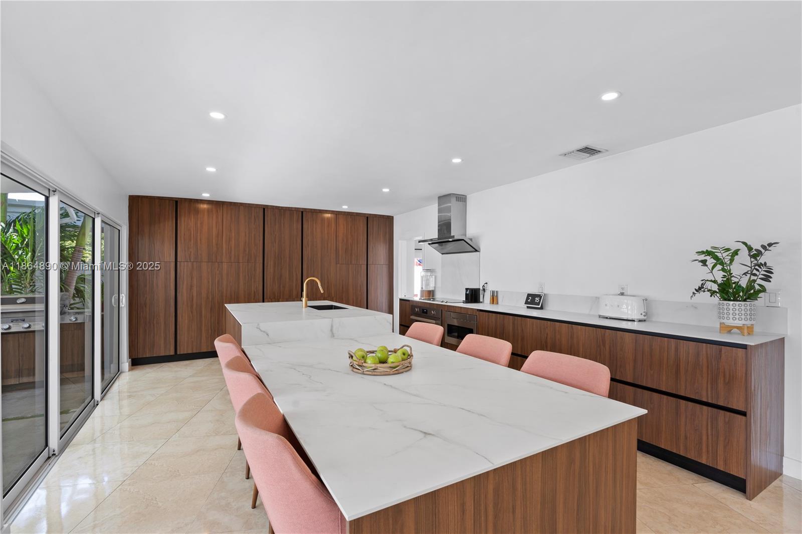 12910 Auralia Rd North Miami, FL 33181