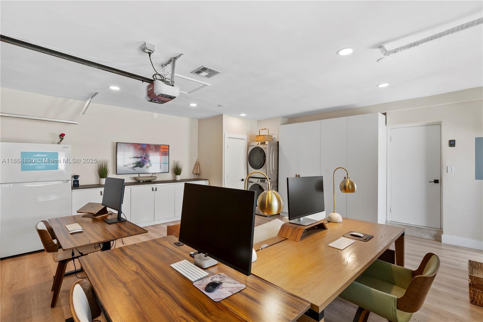 12910 Auralia Rd North Miami, FL 33181