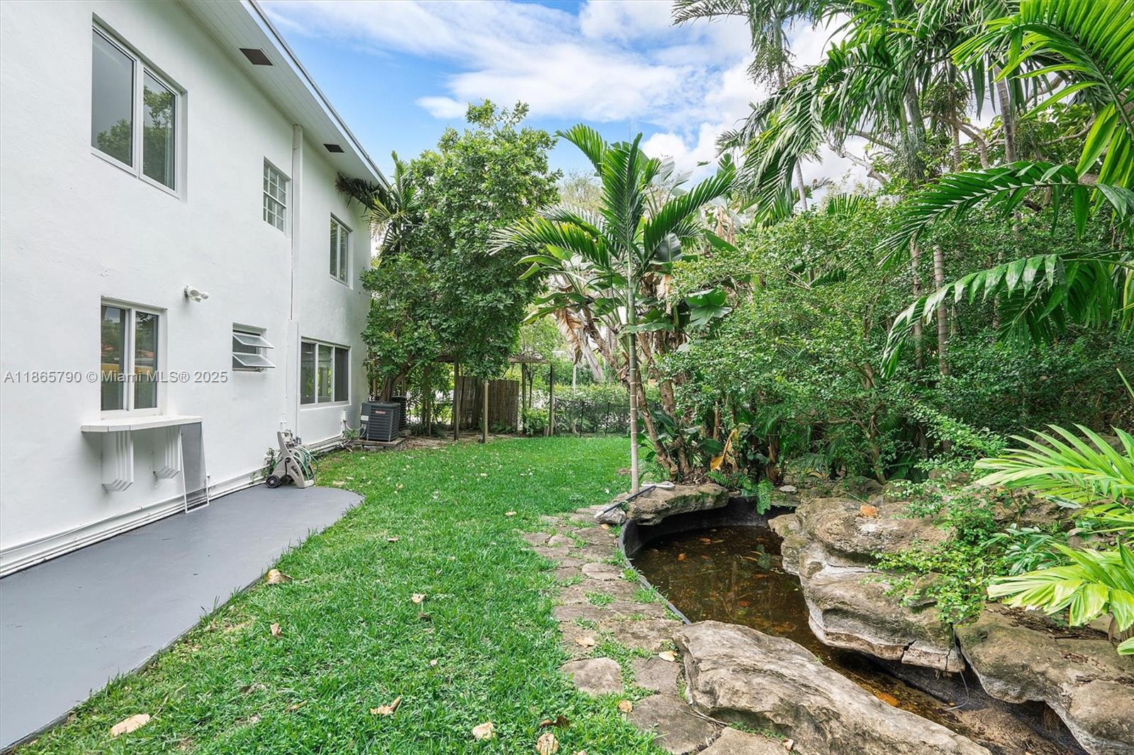 600 91st St #- Surfside, FL 33154