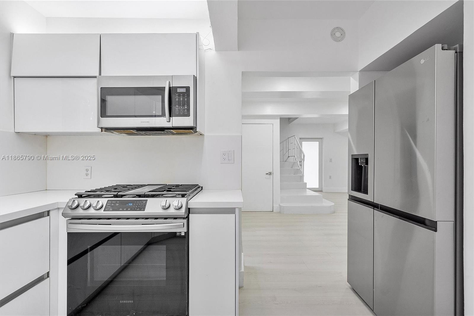 600 91st St #- Surfside, FL 33154