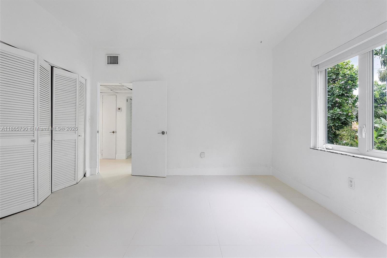 600 91st St #- Surfside, FL 33154