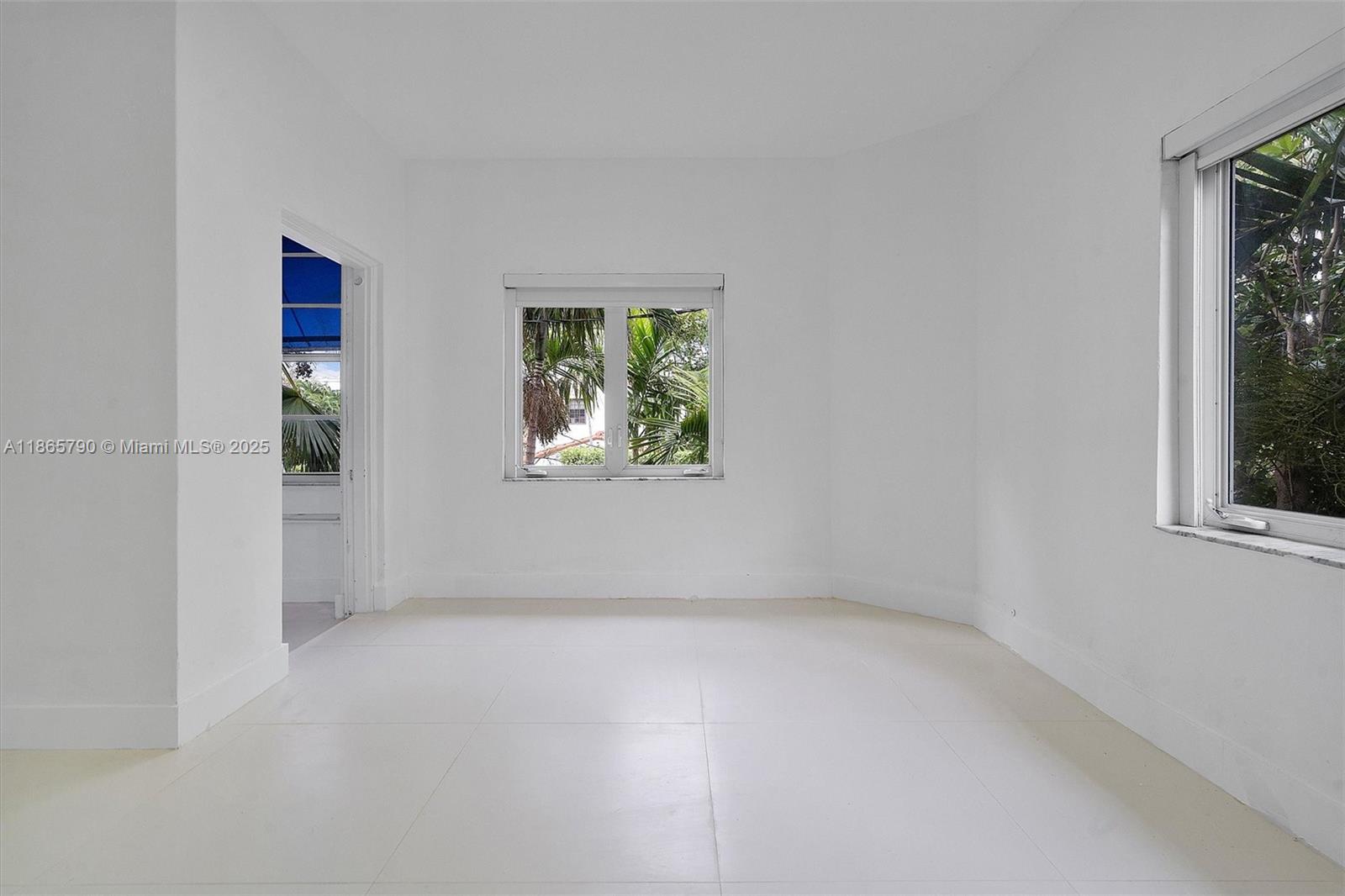 600 91st St #- Surfside, FL 33154