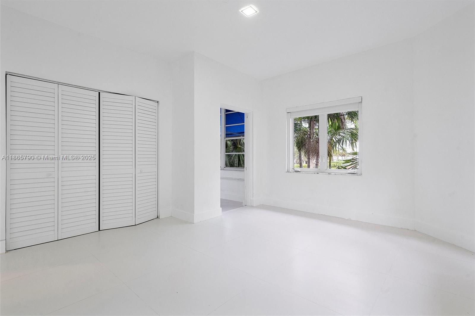 600 91st St #- Surfside, FL 33154