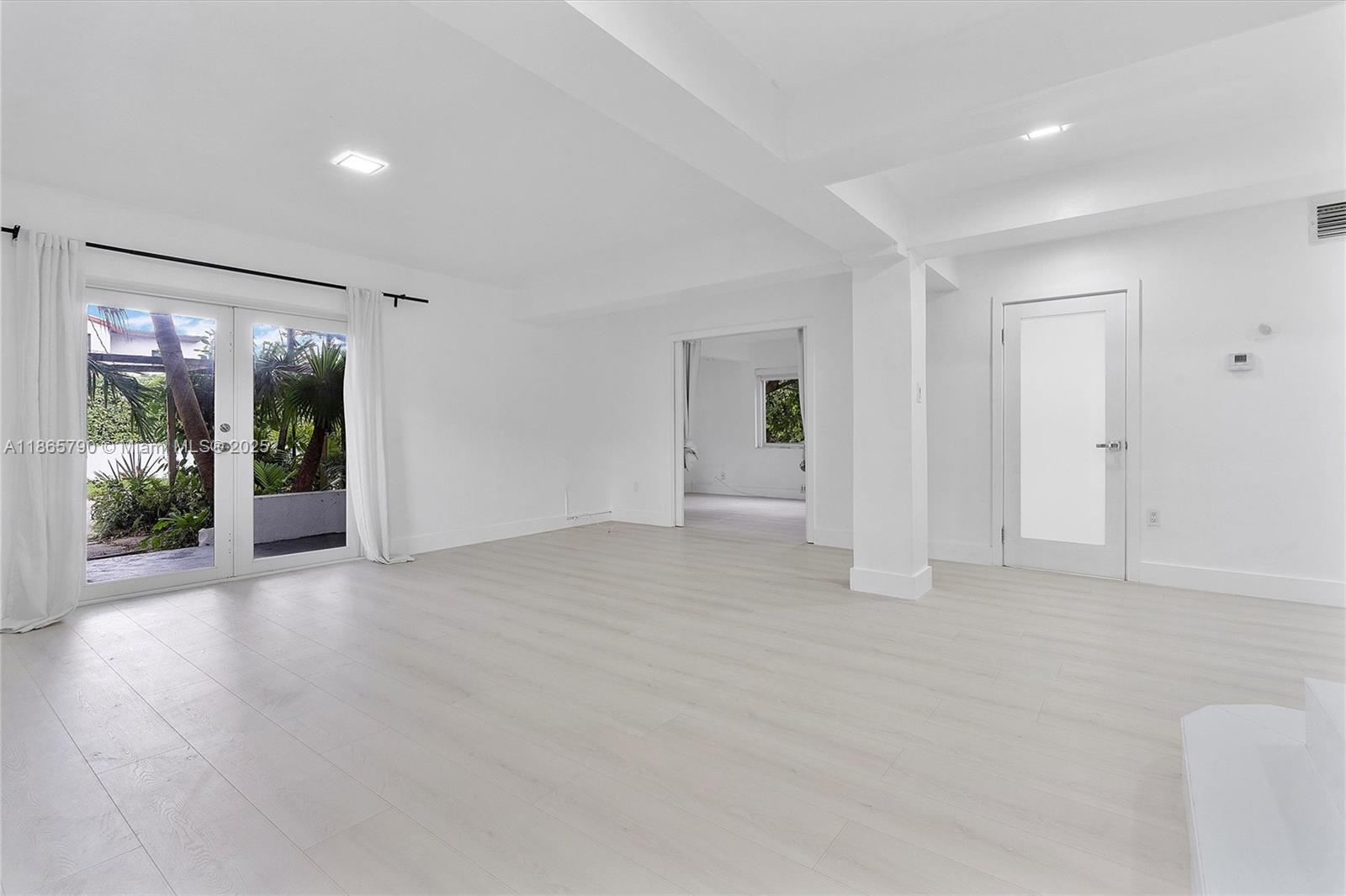 600 91st St #- Surfside, FL 33154