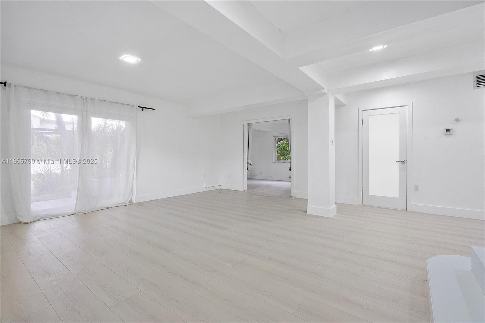 600 91st St #- Surfside, FL 33154