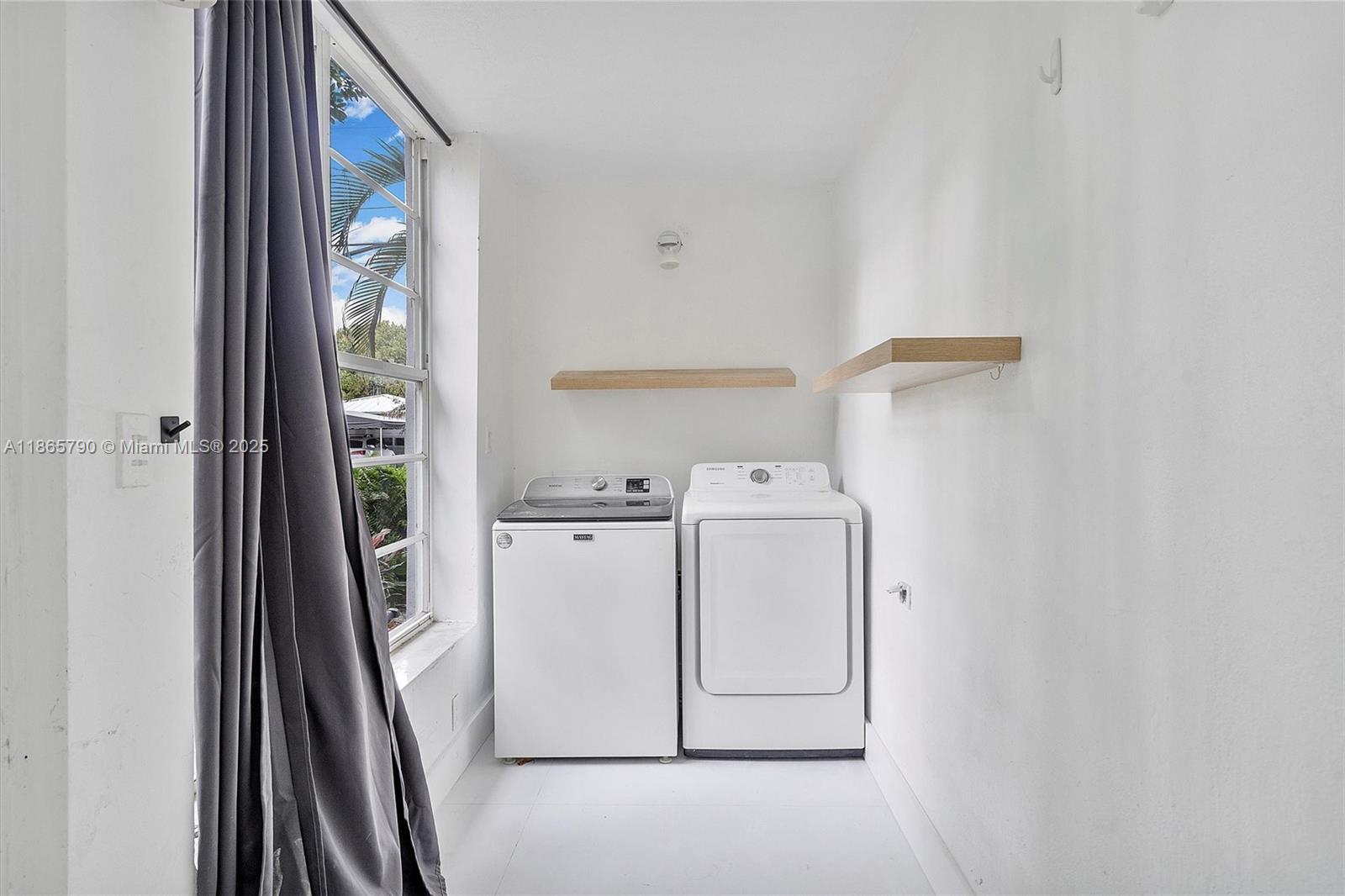 600 91st St #- Surfside, FL 33154