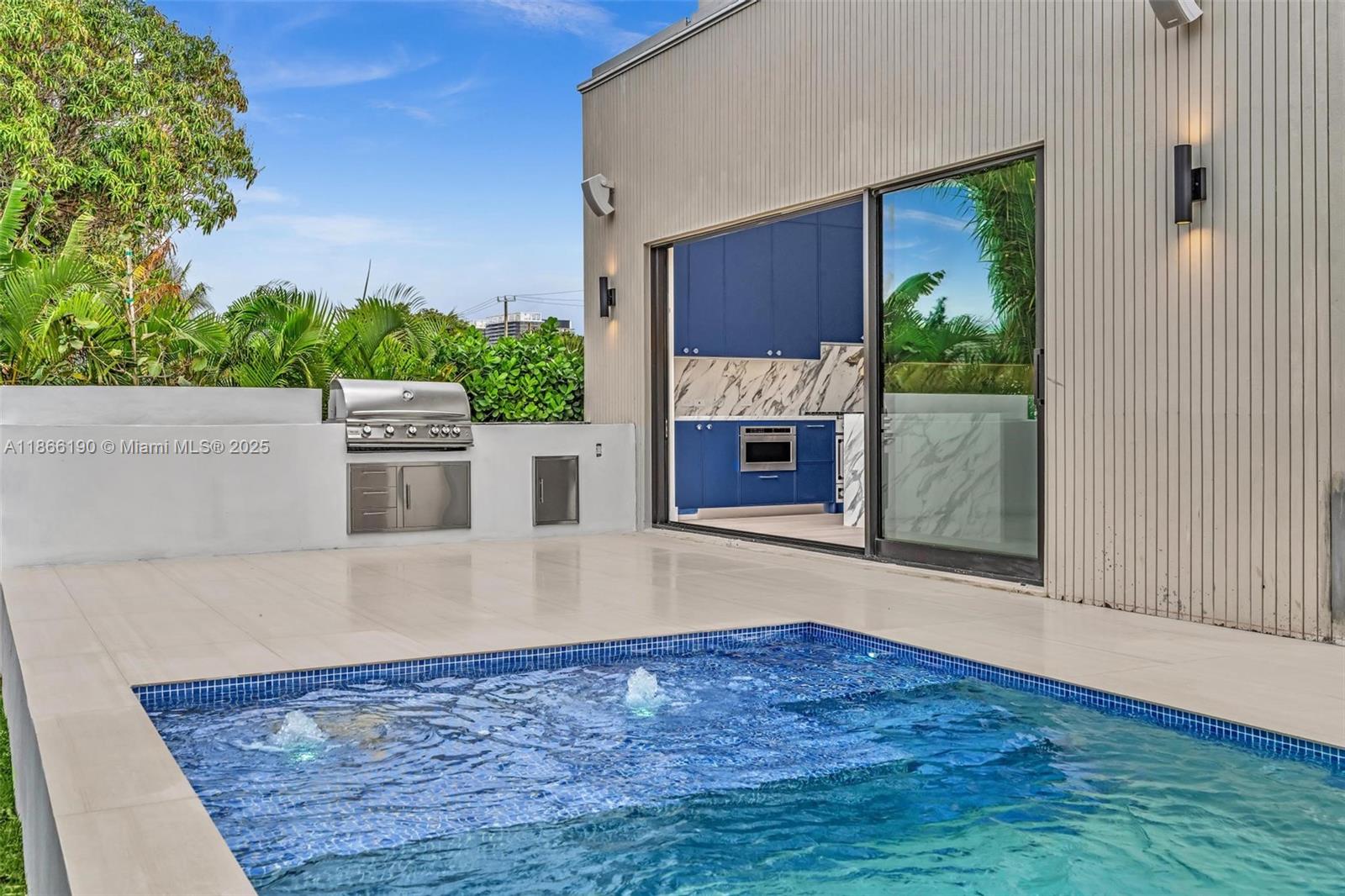 9132 Dickens Ave Surfside, FL 33154 9132 Dickens Ave Surfside, FL 33154