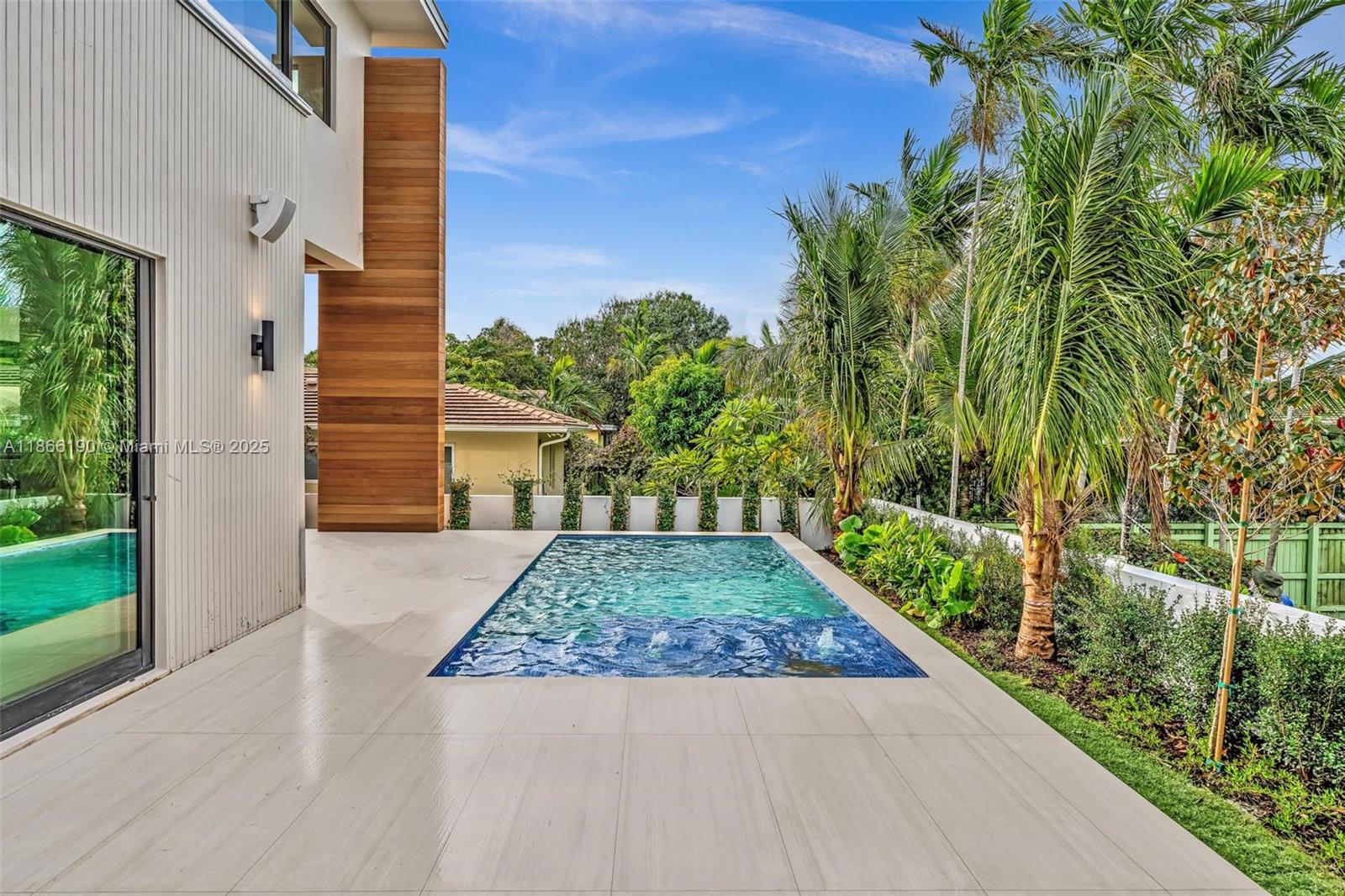 9132 Dickens Ave Surfside, FL 33154 9132 Dickens Ave Surfside, FL 33154