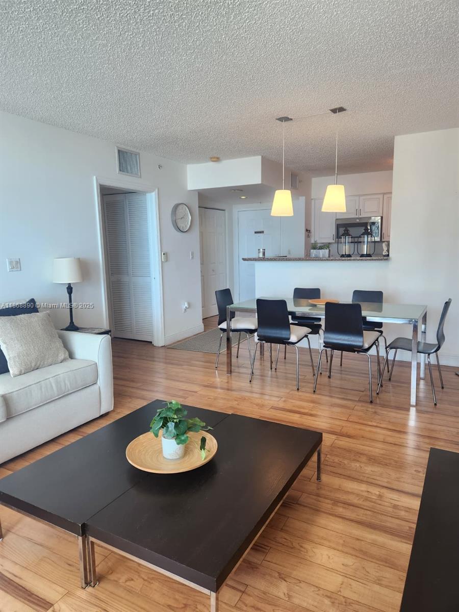 1155 Brickell Bay Dr #1807