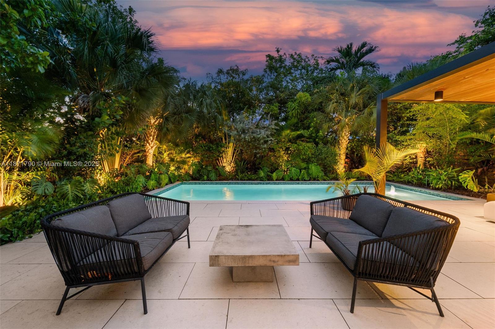 175 NW 44th St Miami, FL 33127