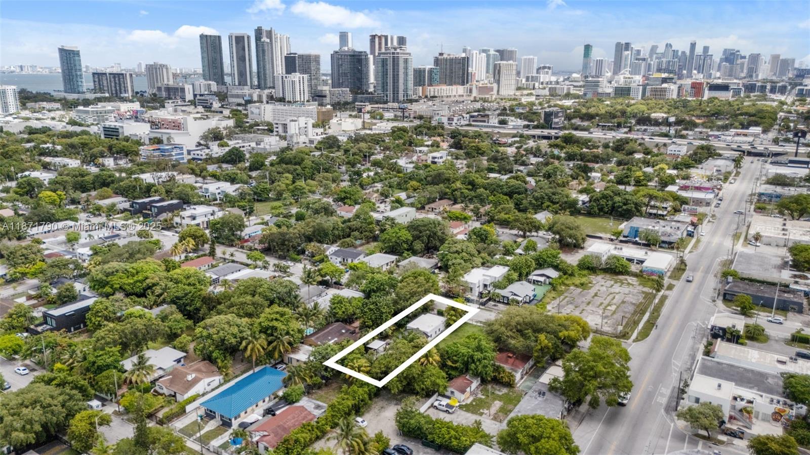 175 NW 44th St Miami, FL 33127