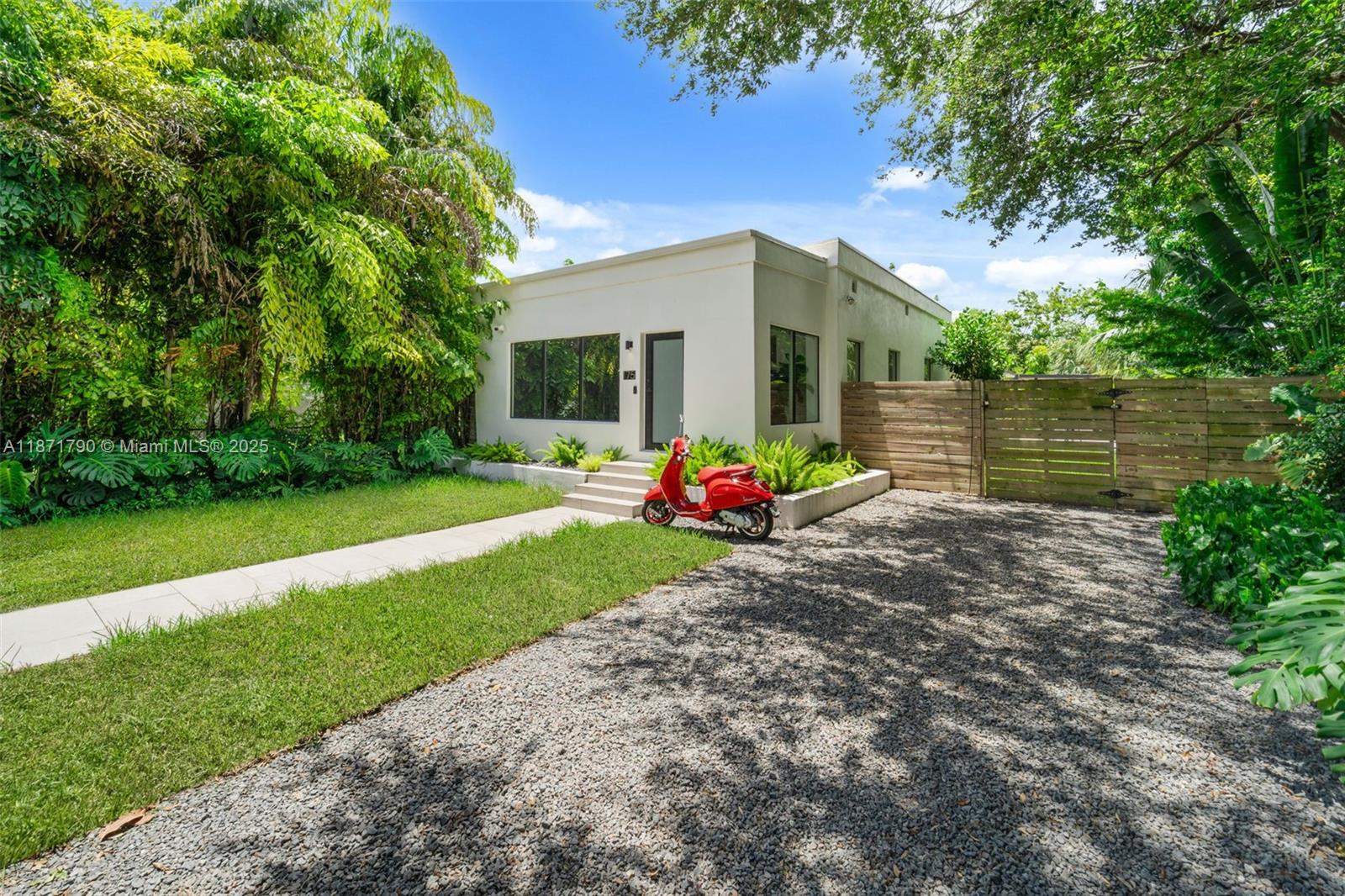 175 NW 44th St Miami, FL 33127