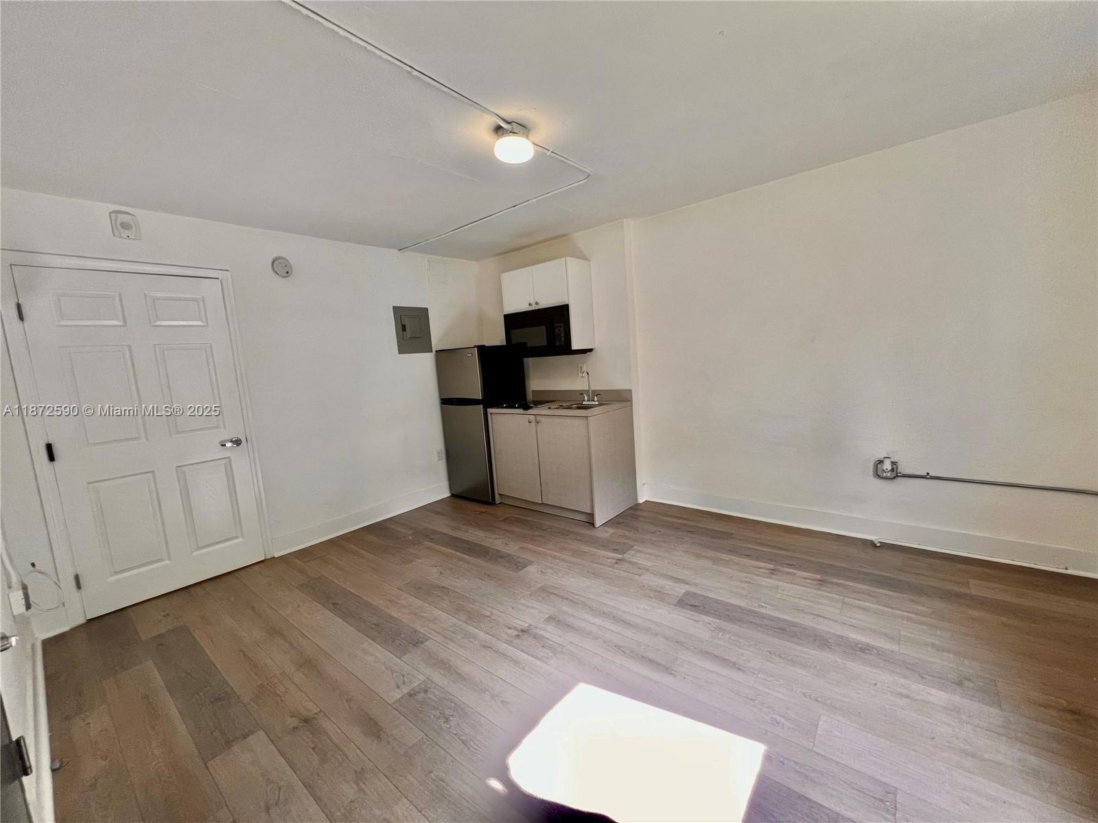 143 SW 9th St #109