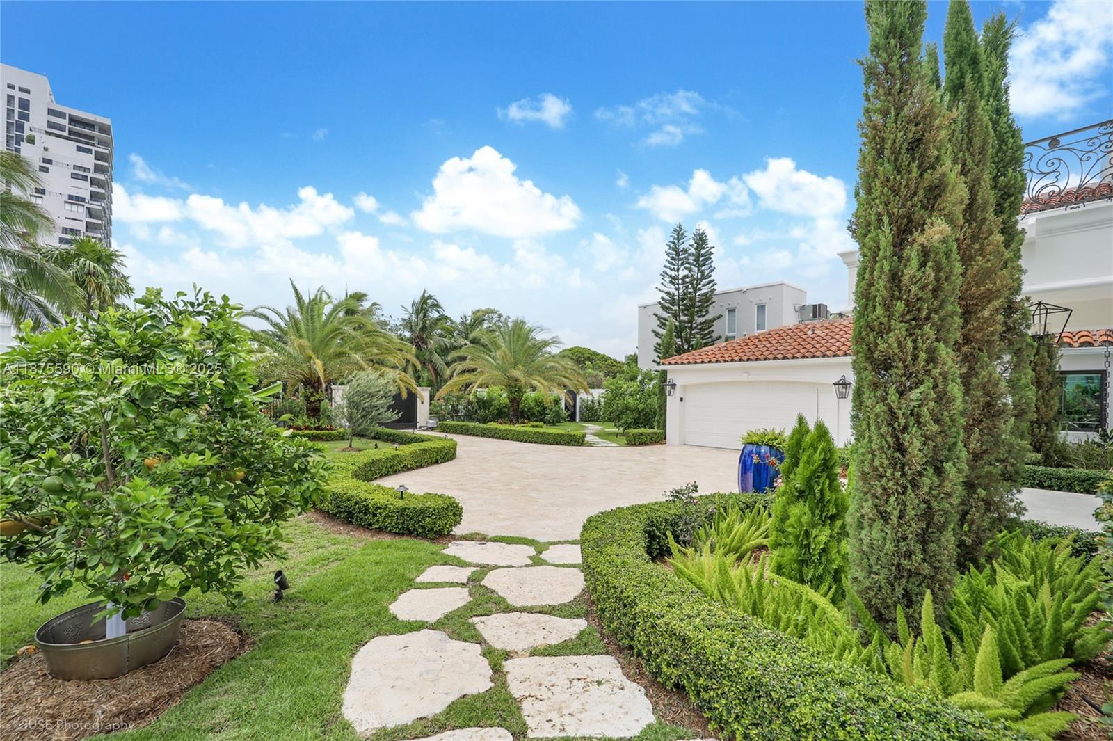 1001 N Venetian Dr Miami, FL 33139 1001 N Venetian Dr Miami, FL 33139