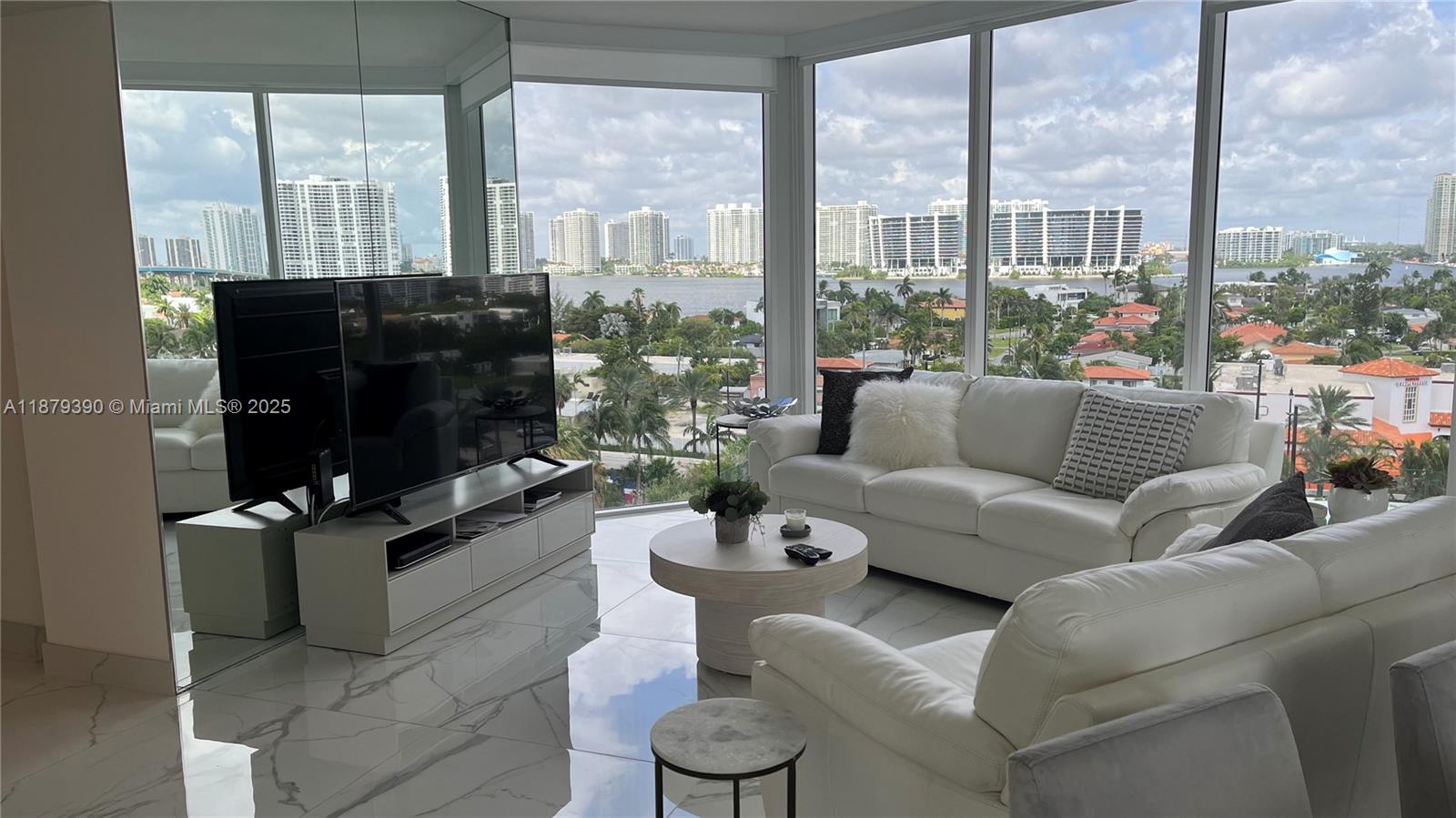 18671 Collins Ave #804
