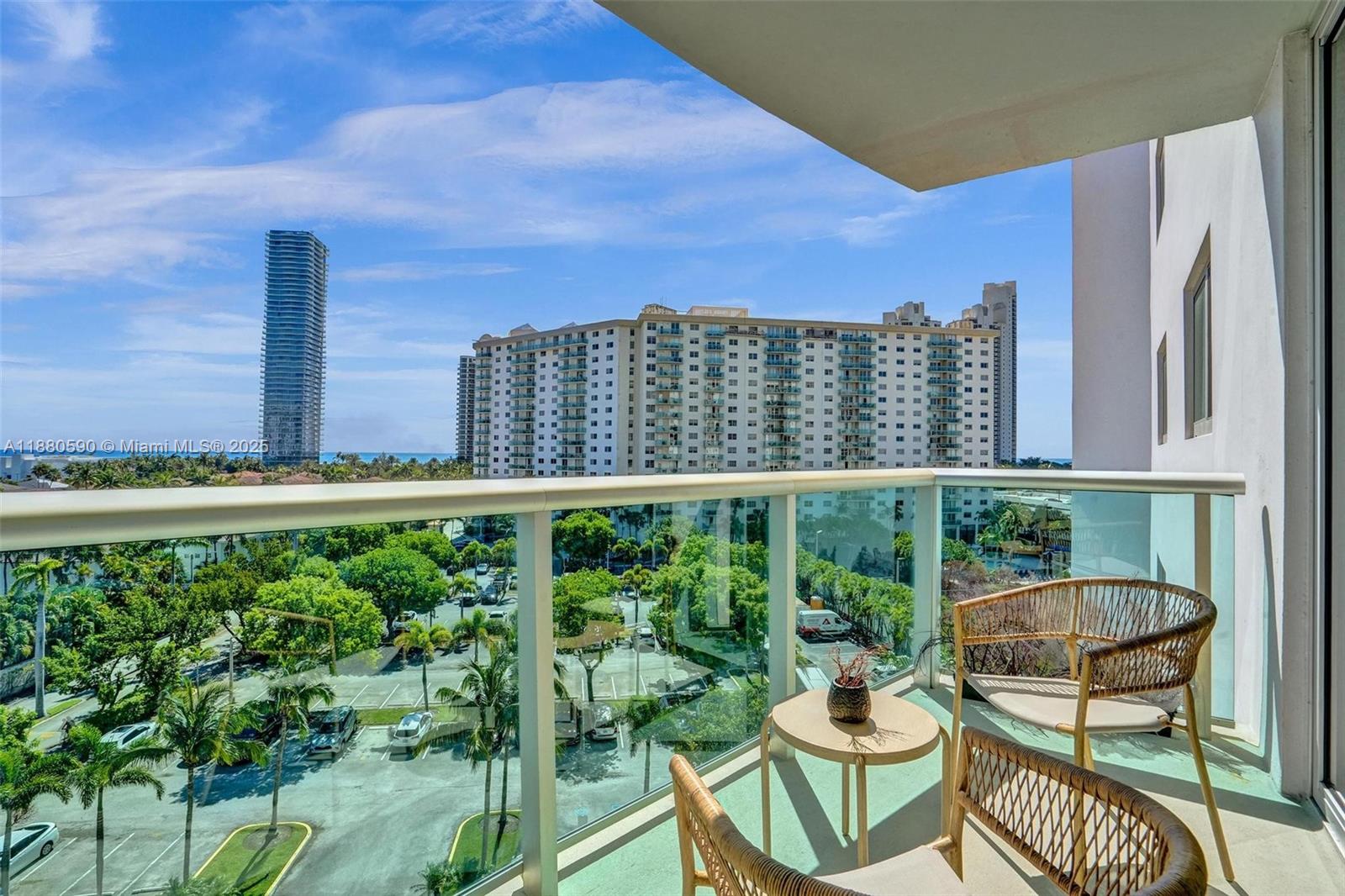 19380 Collins Ave #718