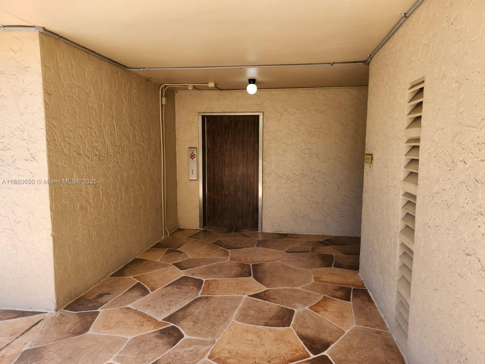 Undisclosed Address,Lauderhill, FL 33319