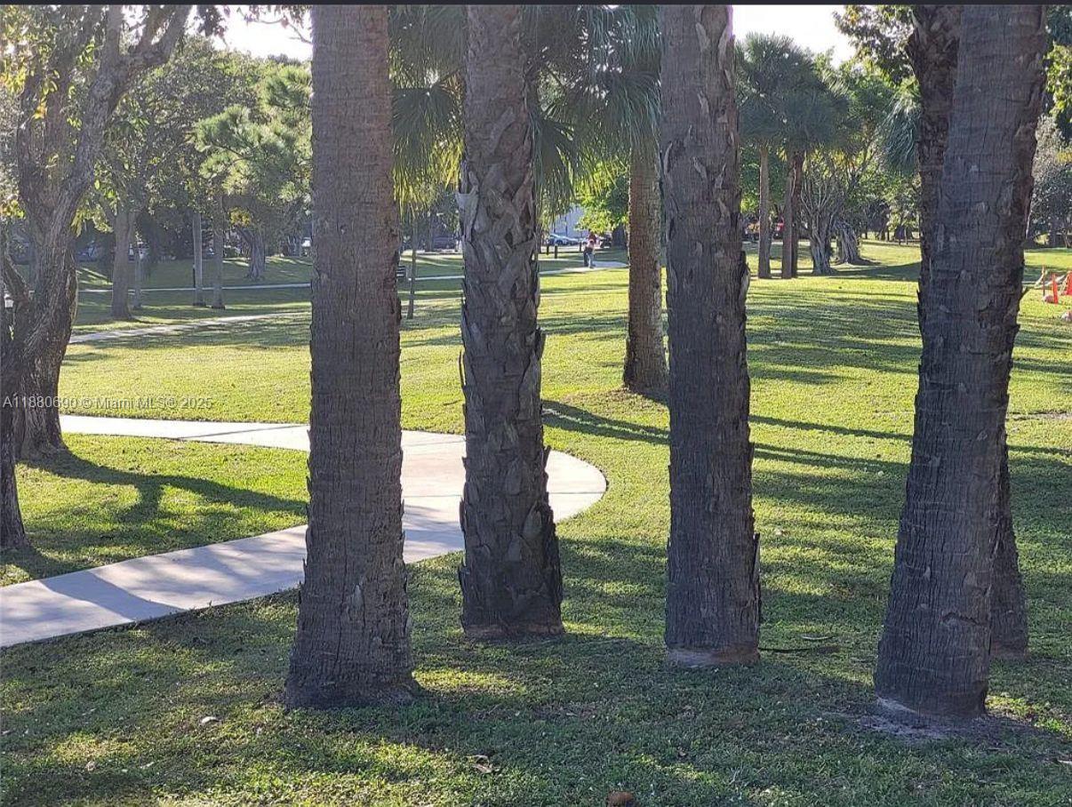 Undisclosed Address,Lauderhill, FL 33319