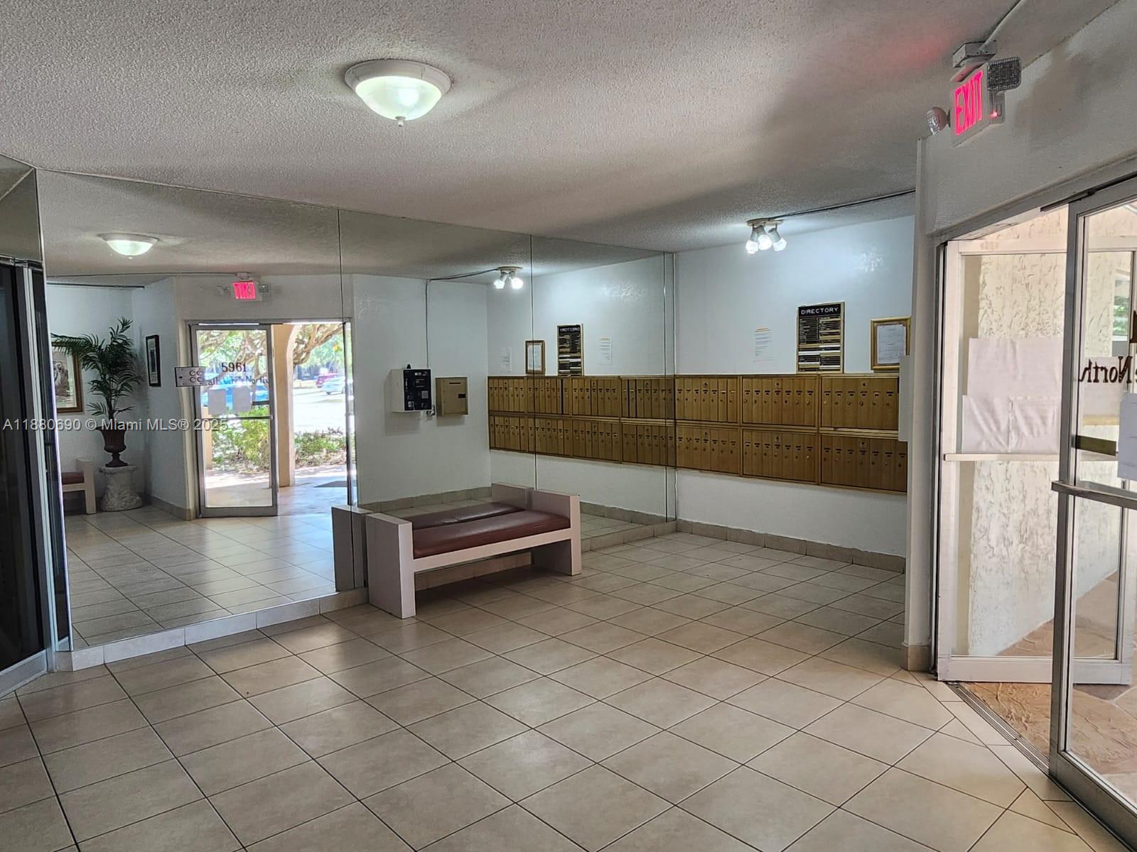 Undisclosed Address,Lauderhill, FL 33319