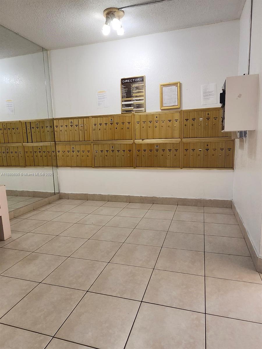 Undisclosed Address,Lauderhill, FL 33319