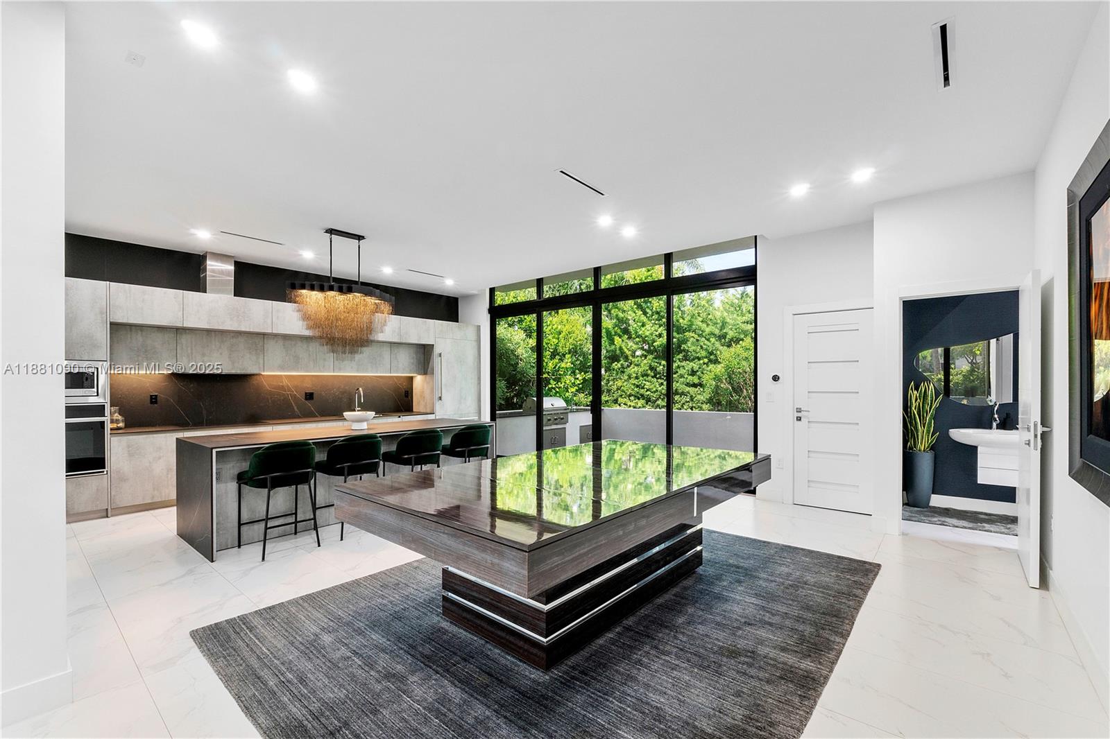 4364 Alton Rd Miami Beach, FL 33140 4364 Alton Rd Miami Beach, FL 33140
