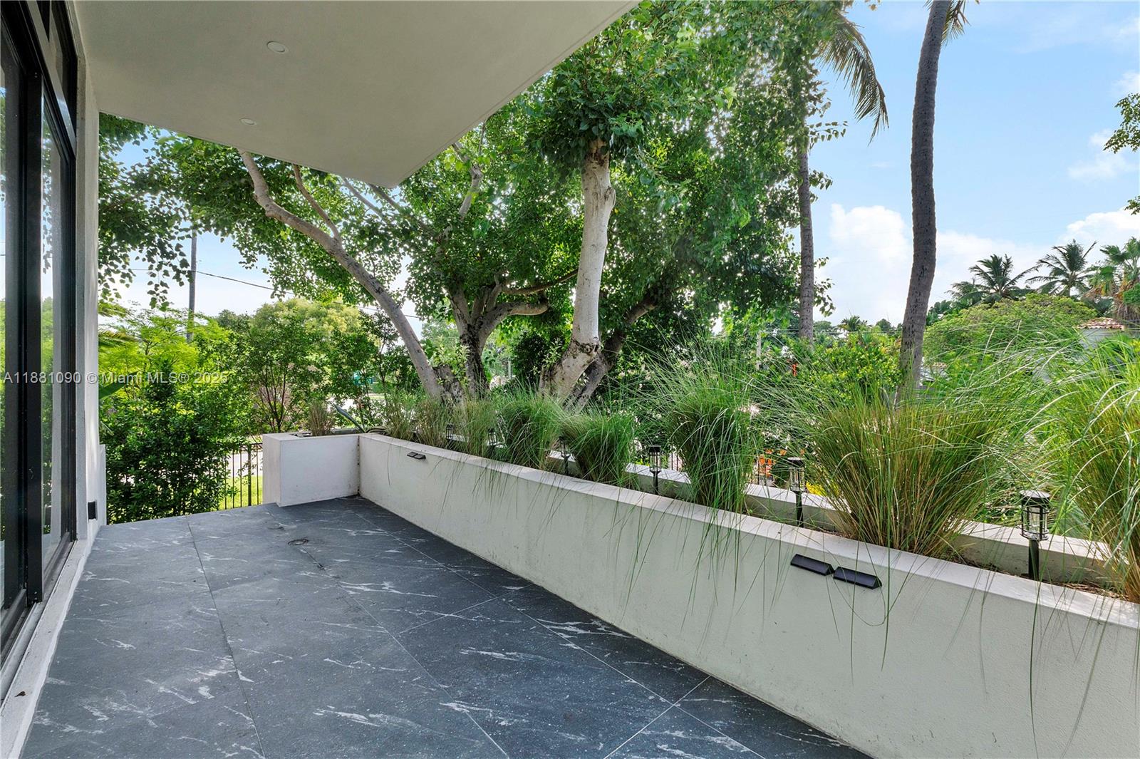 4364 Alton Rd Miami Beach, FL 33140 4364 Alton Rd Miami Beach, FL 33140