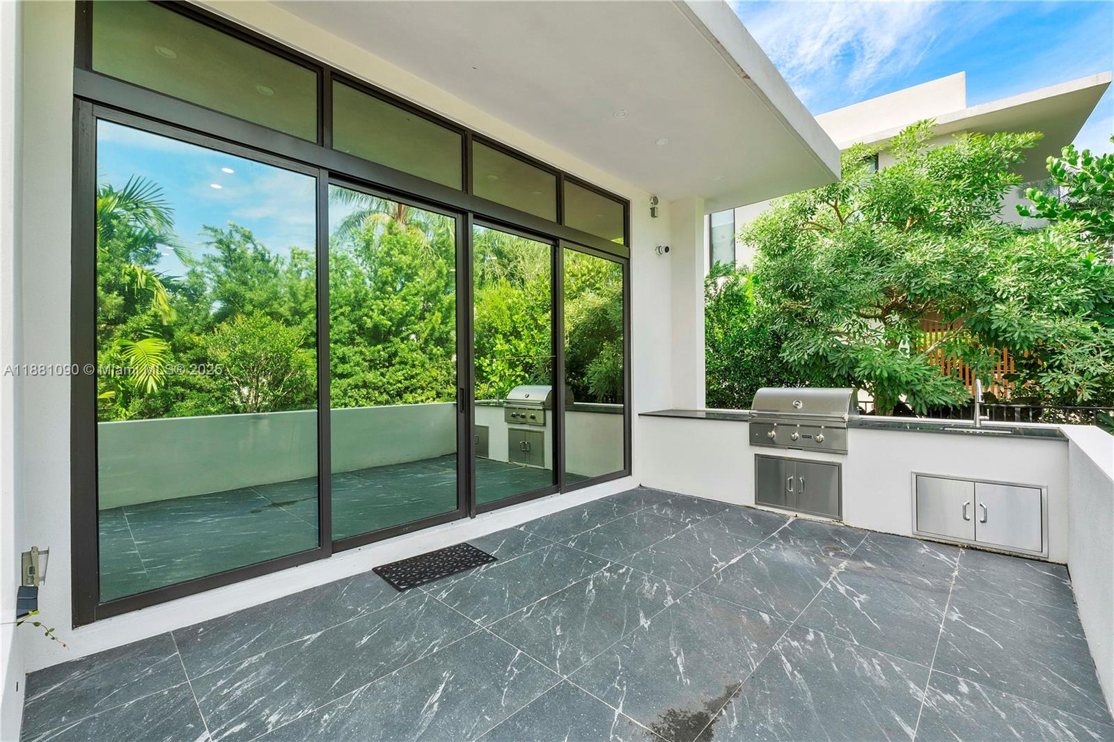 4364 Alton Rd Miami Beach, FL 33140 4364 Alton Rd Miami Beach, FL 33140