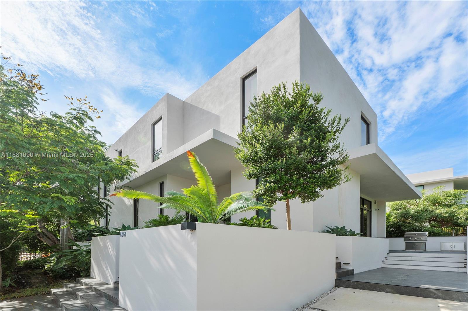 4364 Alton Rd Miami Beach, FL 33140 4364 Alton Rd Miami Beach, FL 33140