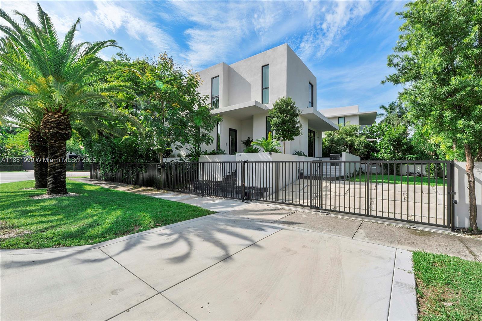 4364 Alton Rd Miami Beach, FL 33140 4364 Alton Rd Miami Beach, FL 33140