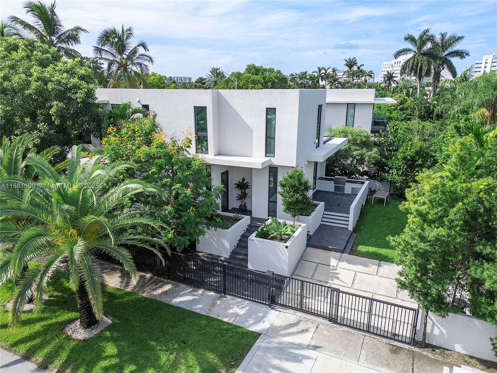 4364 Alton Rd Miami Beach, FL 33140 4364 Alton Rd Miami Beach, FL 33140