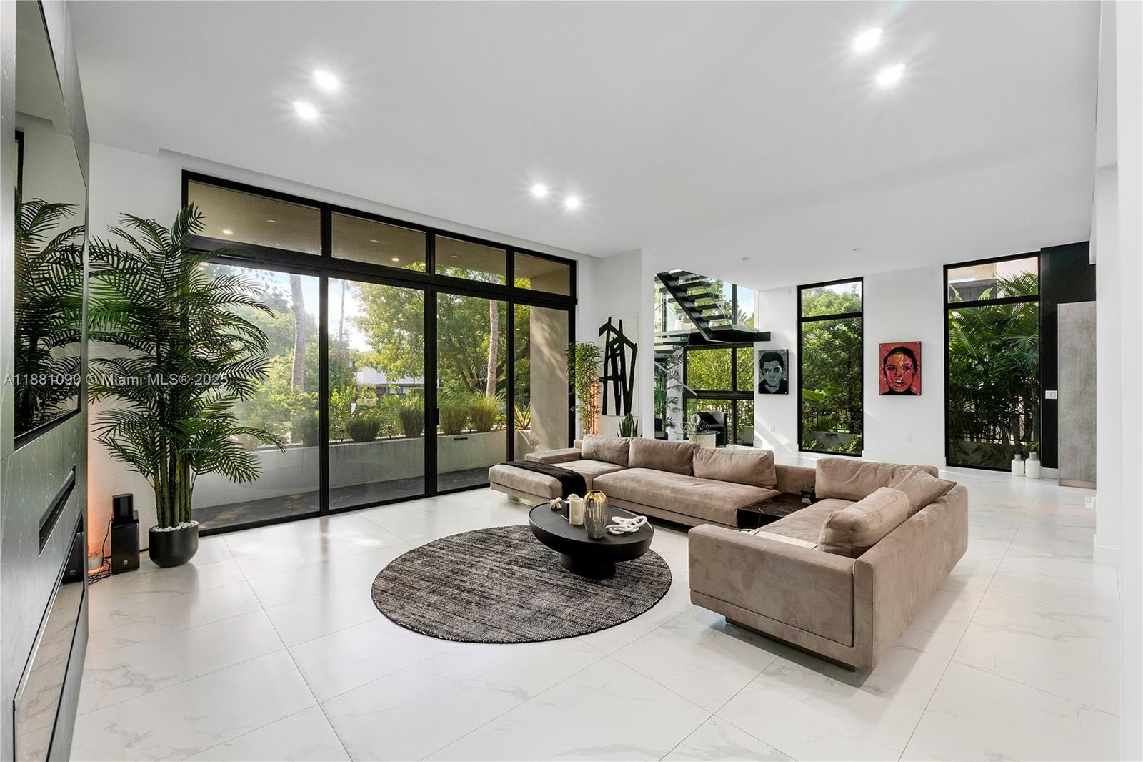 4364 Alton Rd Miami Beach, FL 33140 4364 Alton Rd Miami Beach, FL 33140