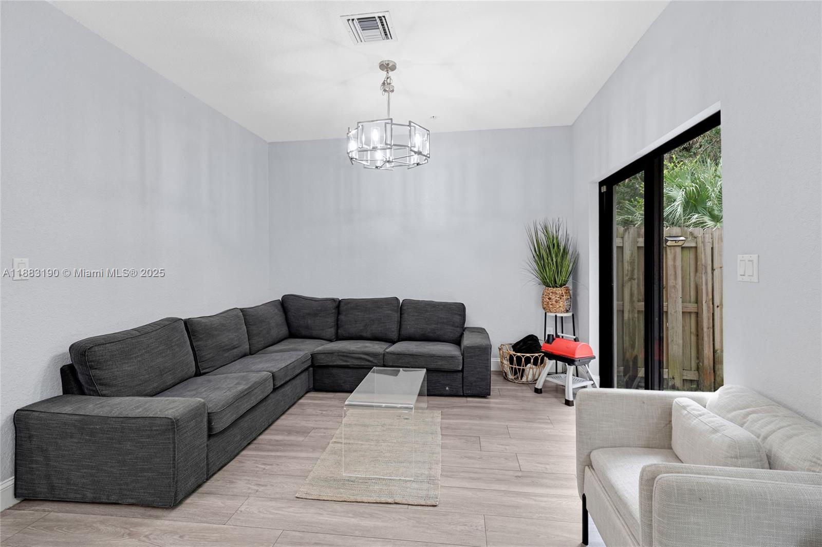 156 SW 185th Way Pembroke Pines, FL 33029