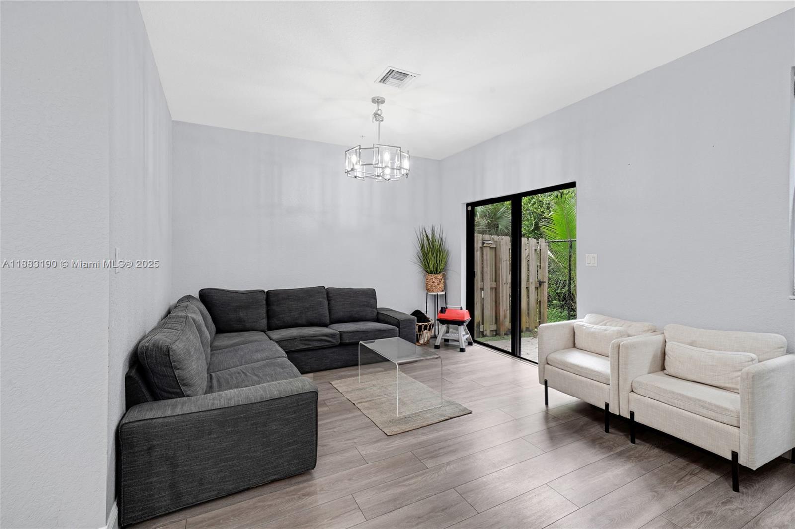 156 SW 185th Way Pembroke Pines, FL 33029