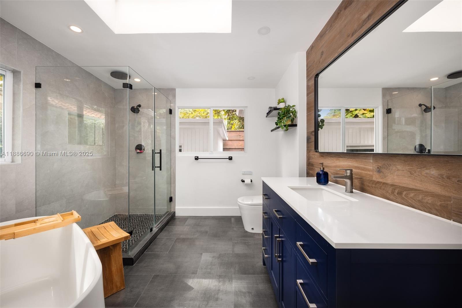 3220 Calusa St Coconut Grove, FL 33133