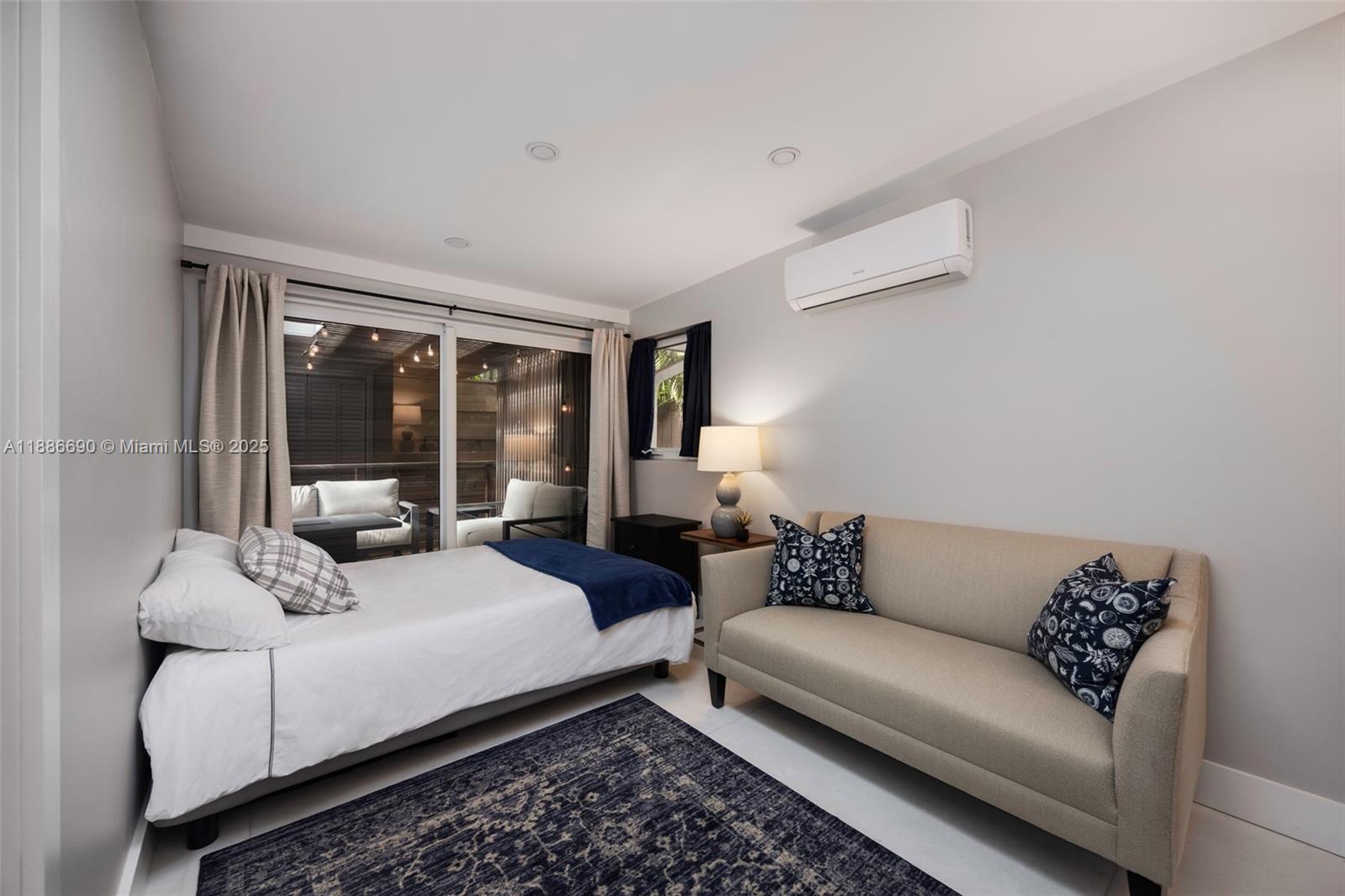 3220 Calusa St Coconut Grove, FL 33133