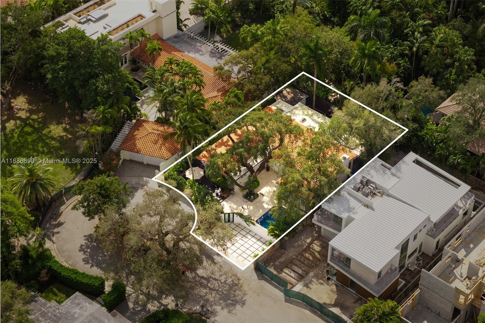 3220 Calusa St Coconut Grove, FL 33133