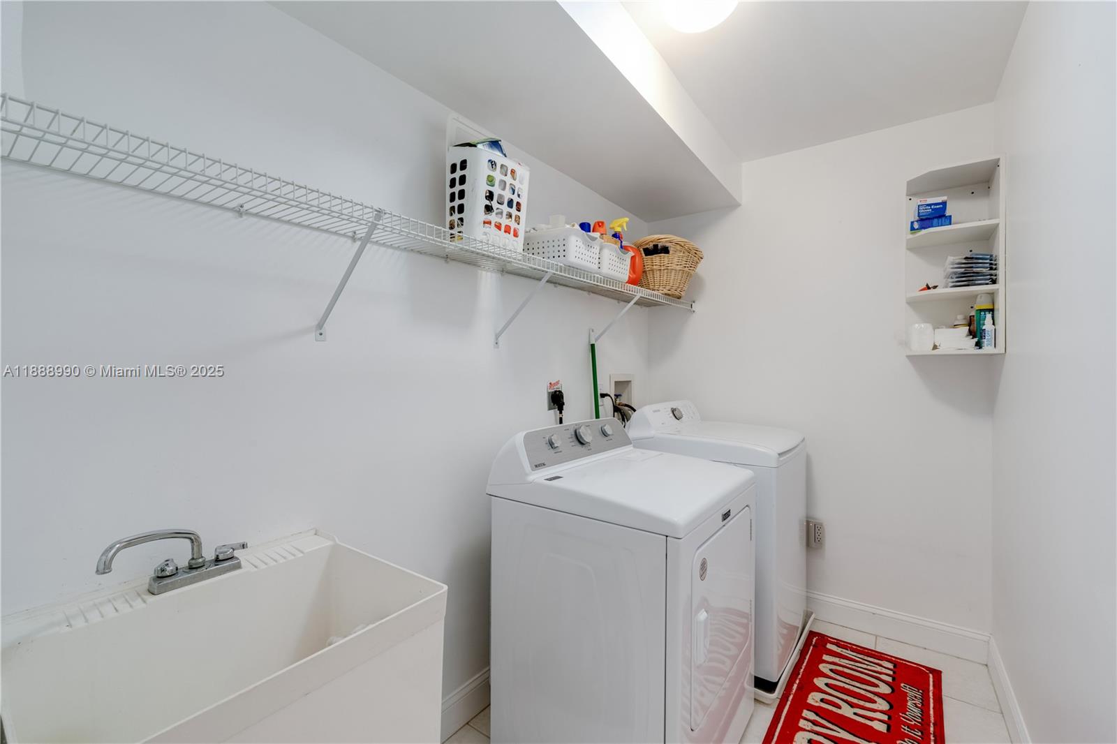 8523 SW 139th Ter Palmetto Bay, FL 33158 8523 SW 139th Ter Palmetto Bay, FL 33158