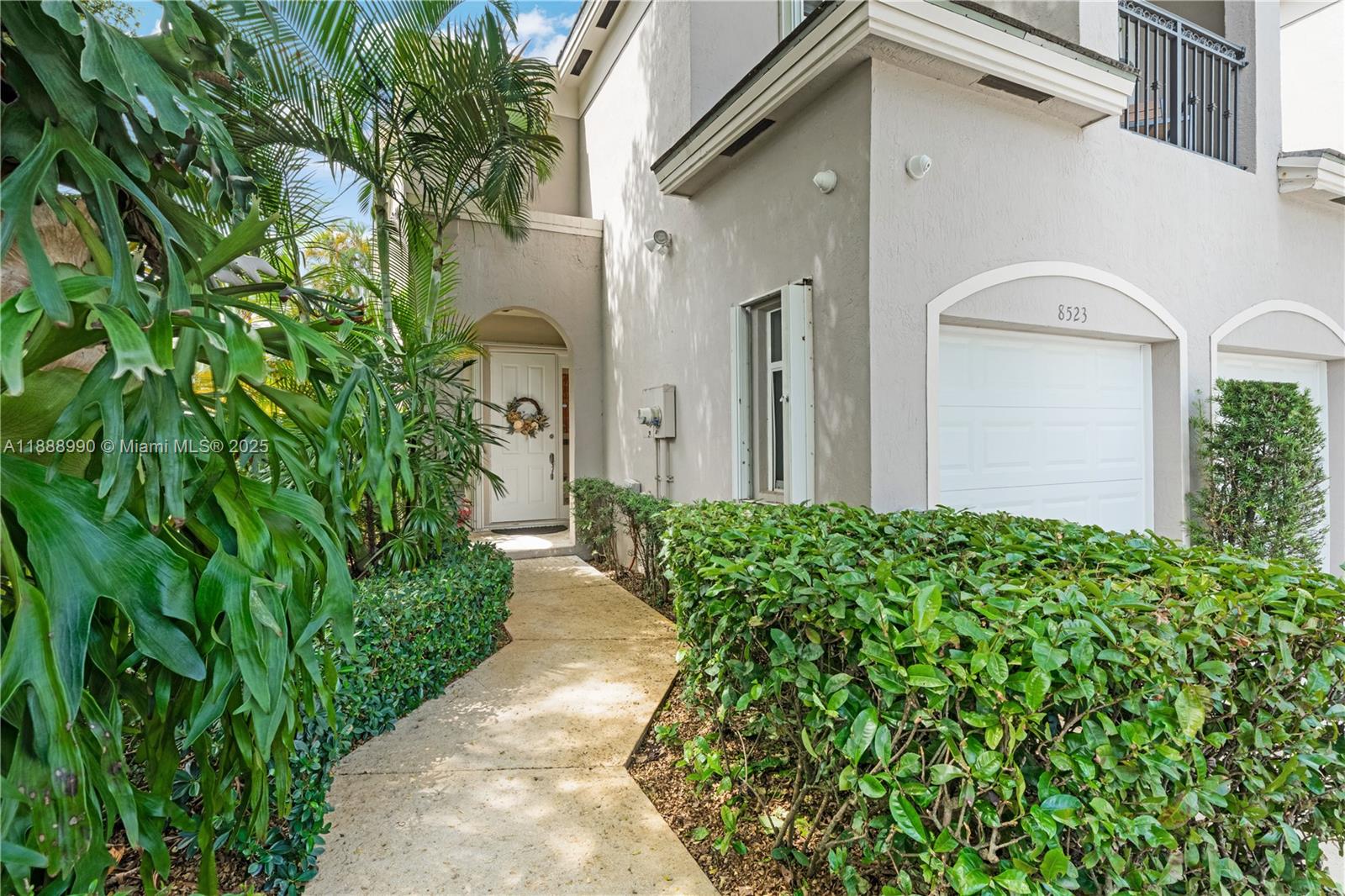 8523 SW 139th Ter Palmetto Bay, FL 33158 8523 SW 139th Ter Palmetto Bay, FL 33158