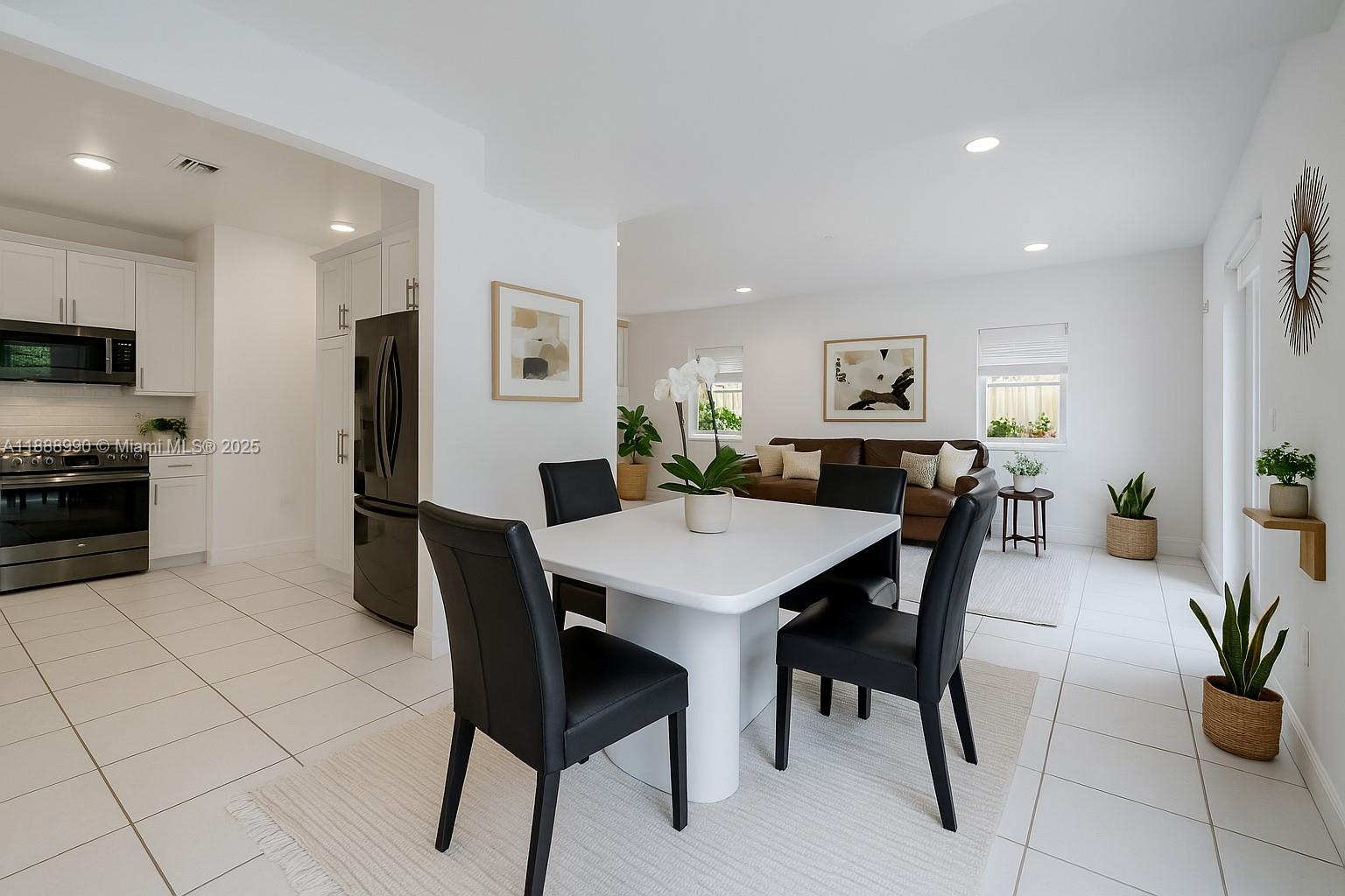 8523 SW 139th Ter Palmetto Bay, FL 33158 8523 SW 139th Ter Palmetto Bay, FL 33158