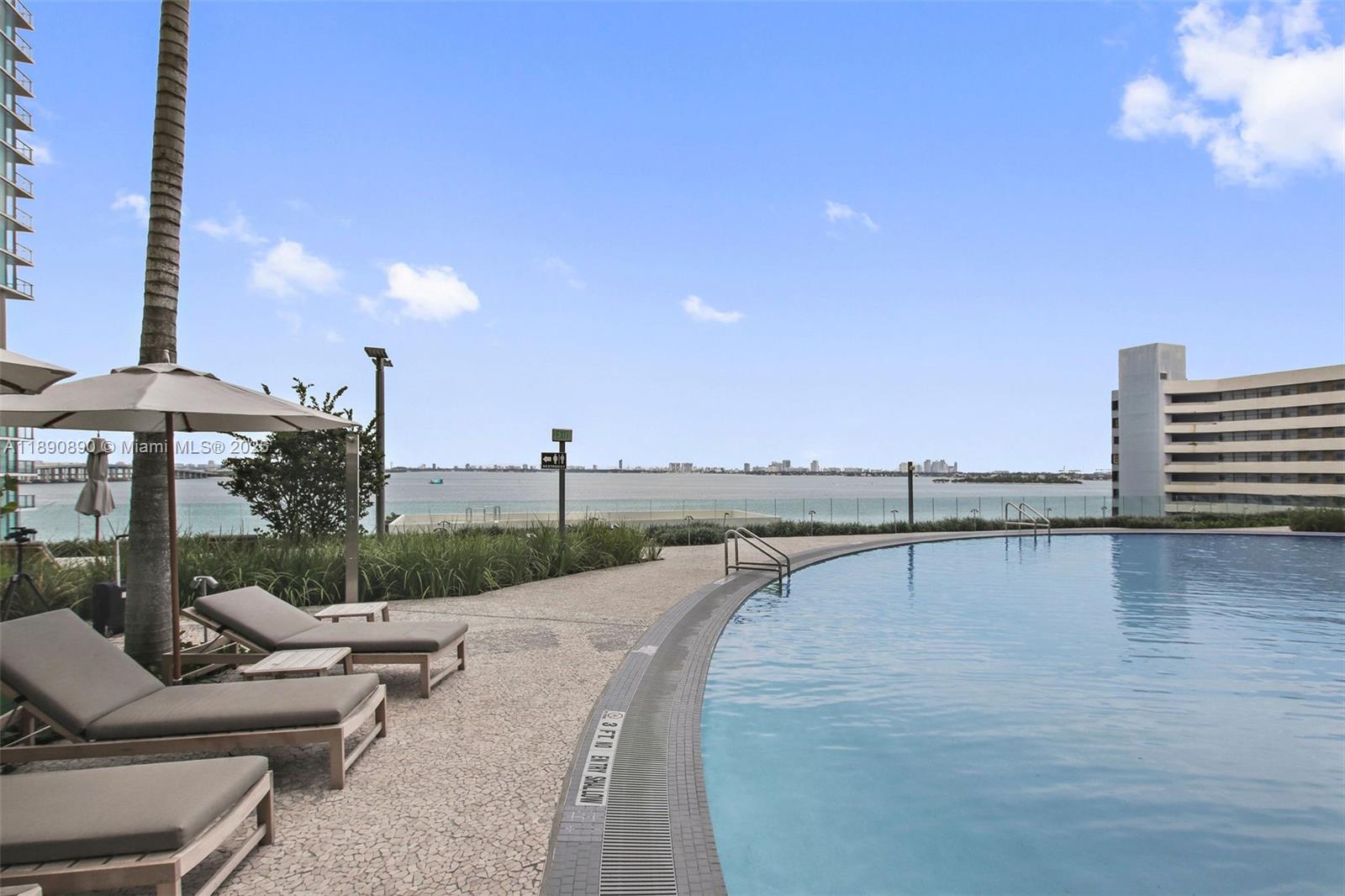 650 NE 32nd St #BH7 Miami, FL 33137