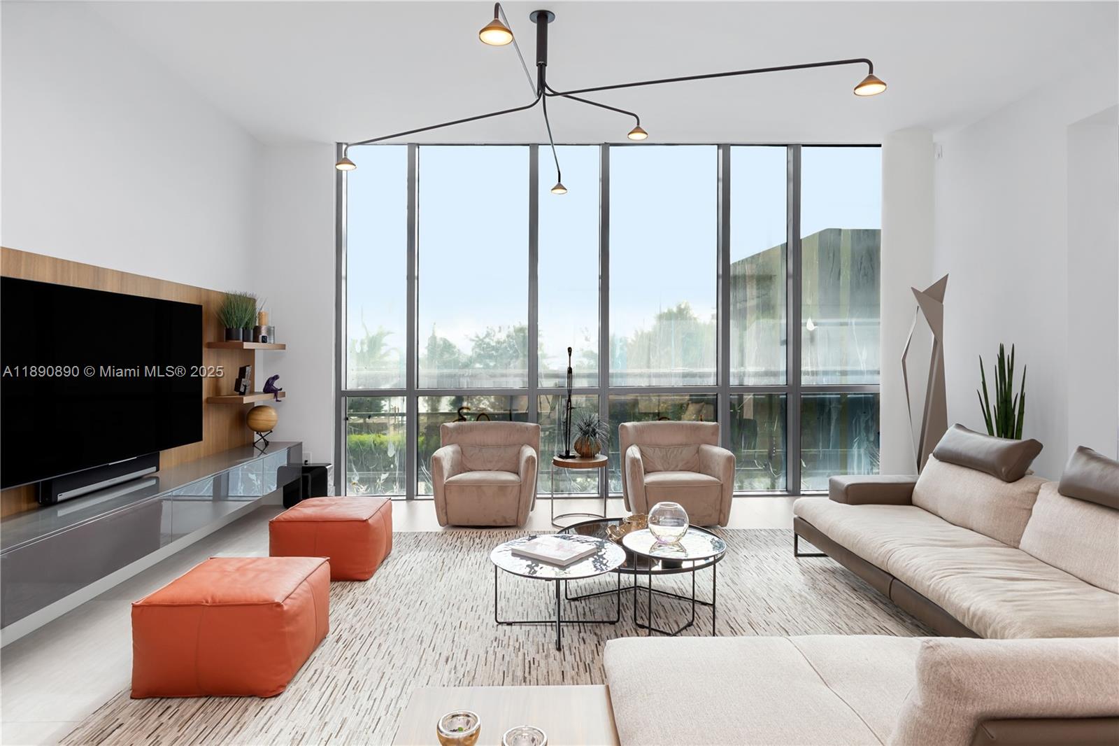 650 NE 32nd St #BH7 Miami, FL 33137