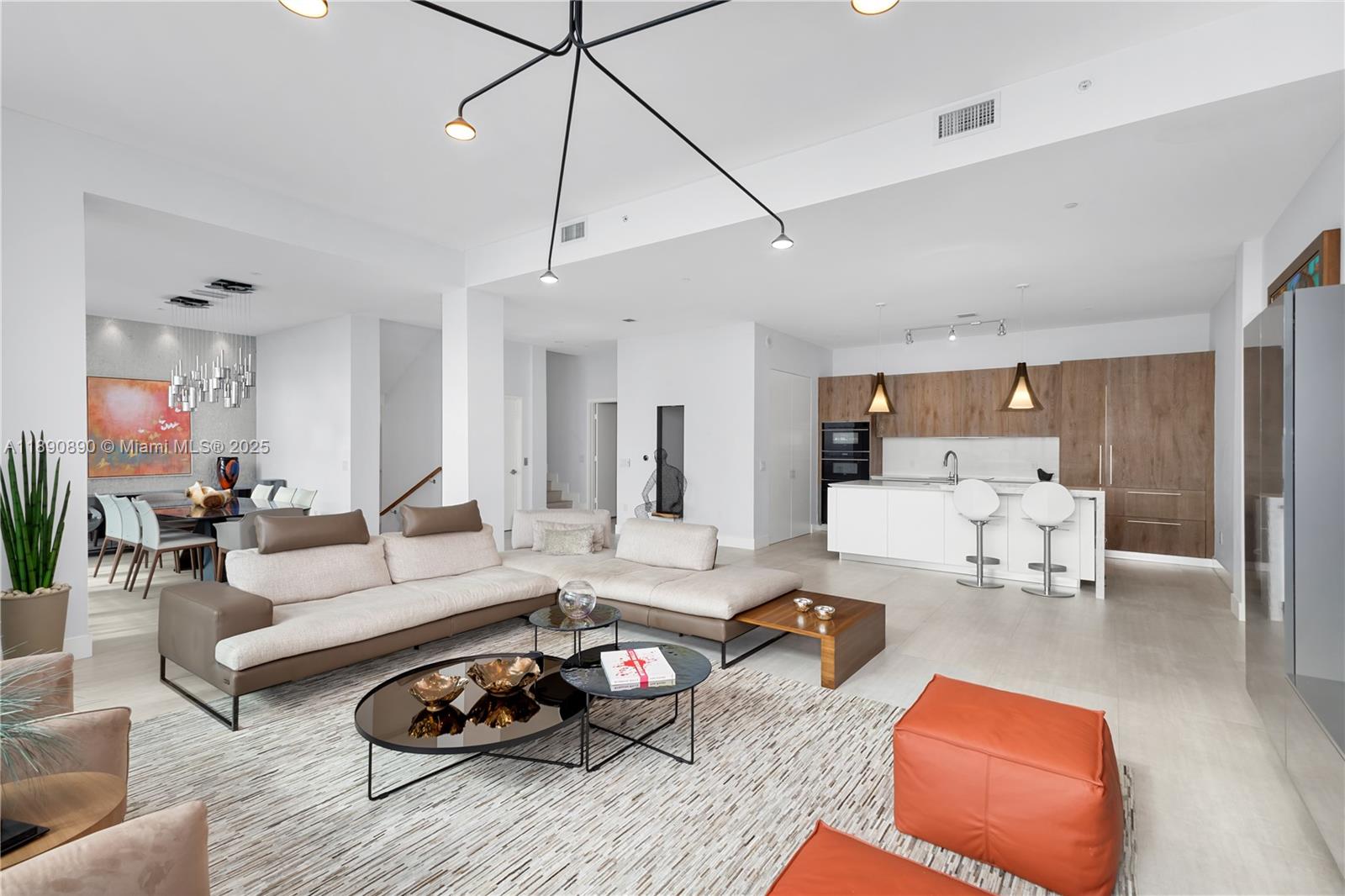 650 NE 32nd St #BH7 Miami, FL 33137